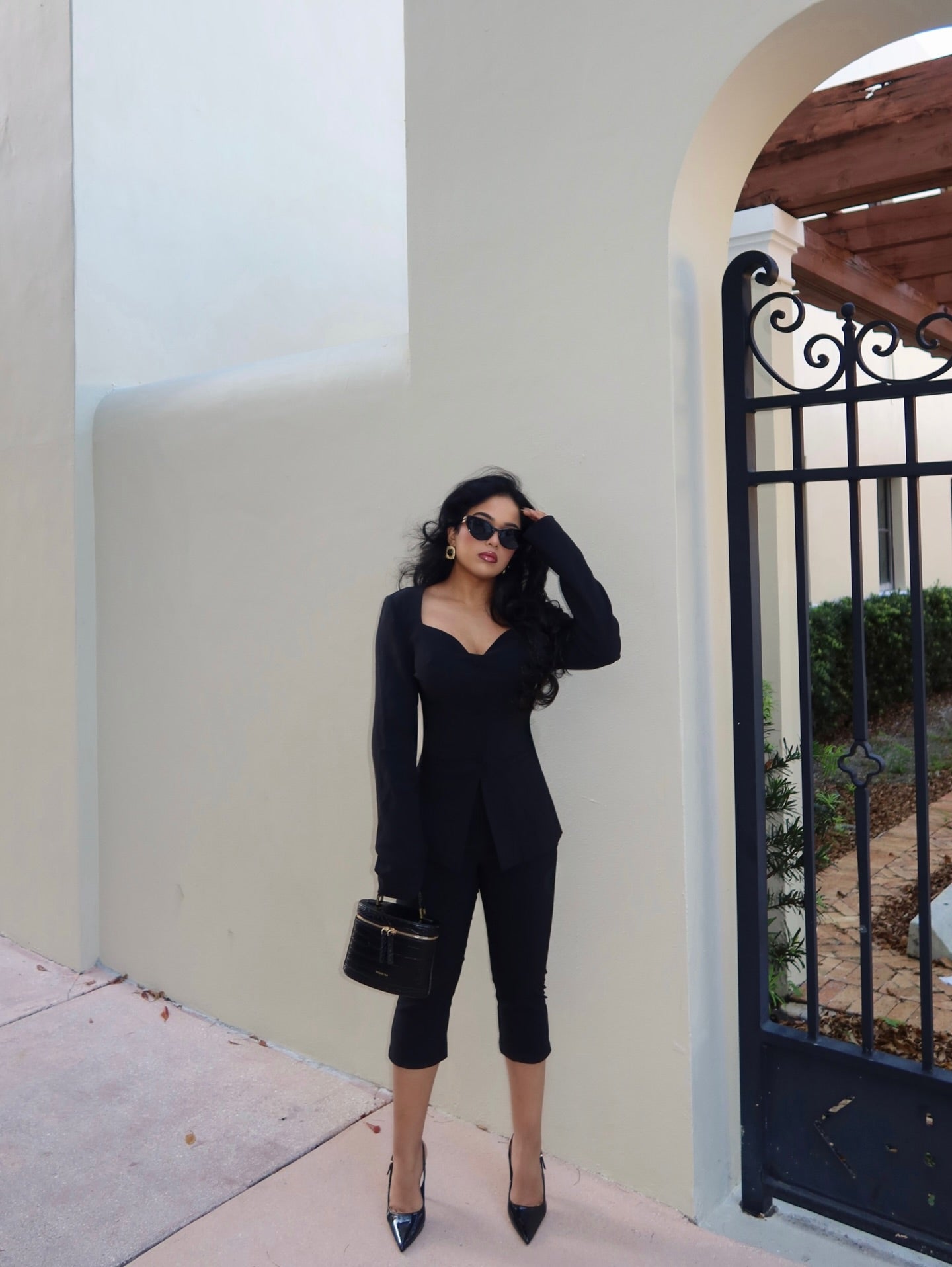 Bianca Blazer Capri Set - Black