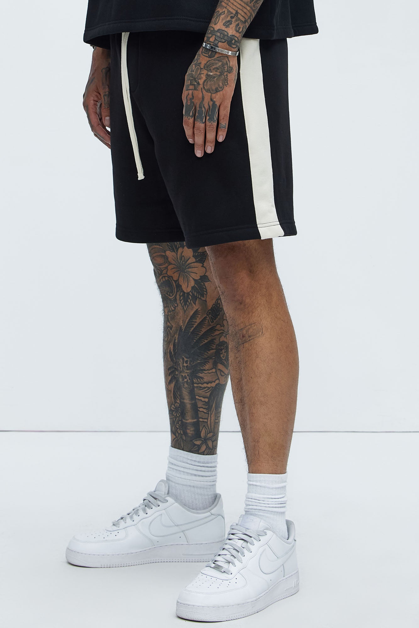 Tayson Oversized Heavyweight Striped Shorts - Black