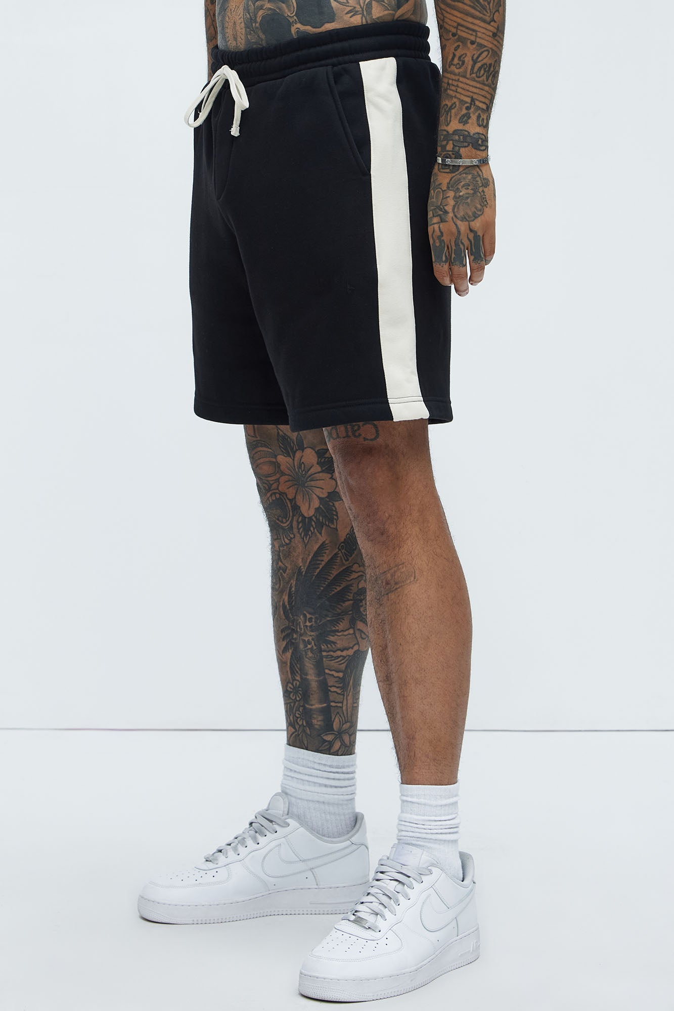 Tayson Oversized Heavyweight Striped Shorts - Black