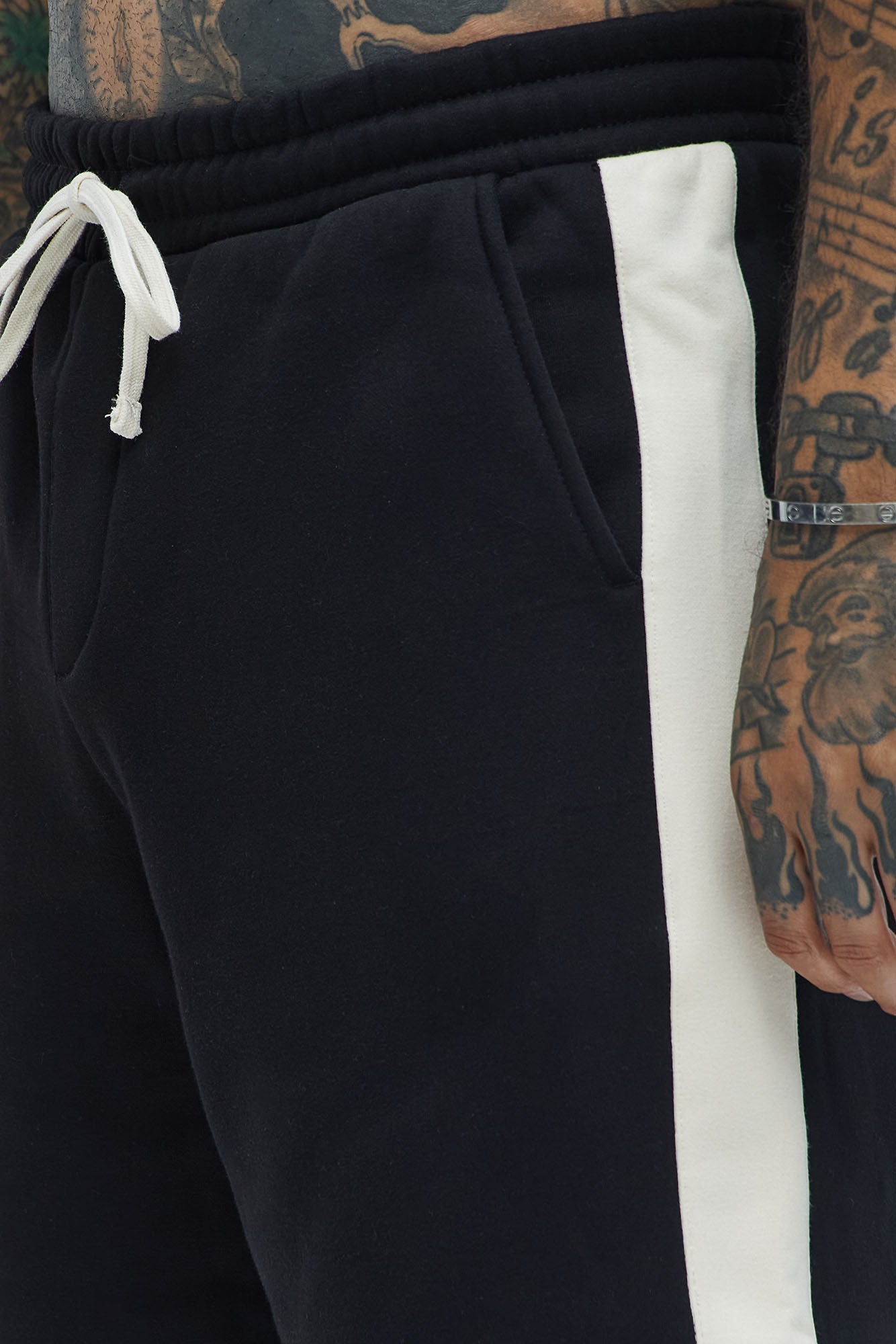 Tayson Oversized Heavyweight Striped Shorts - Black