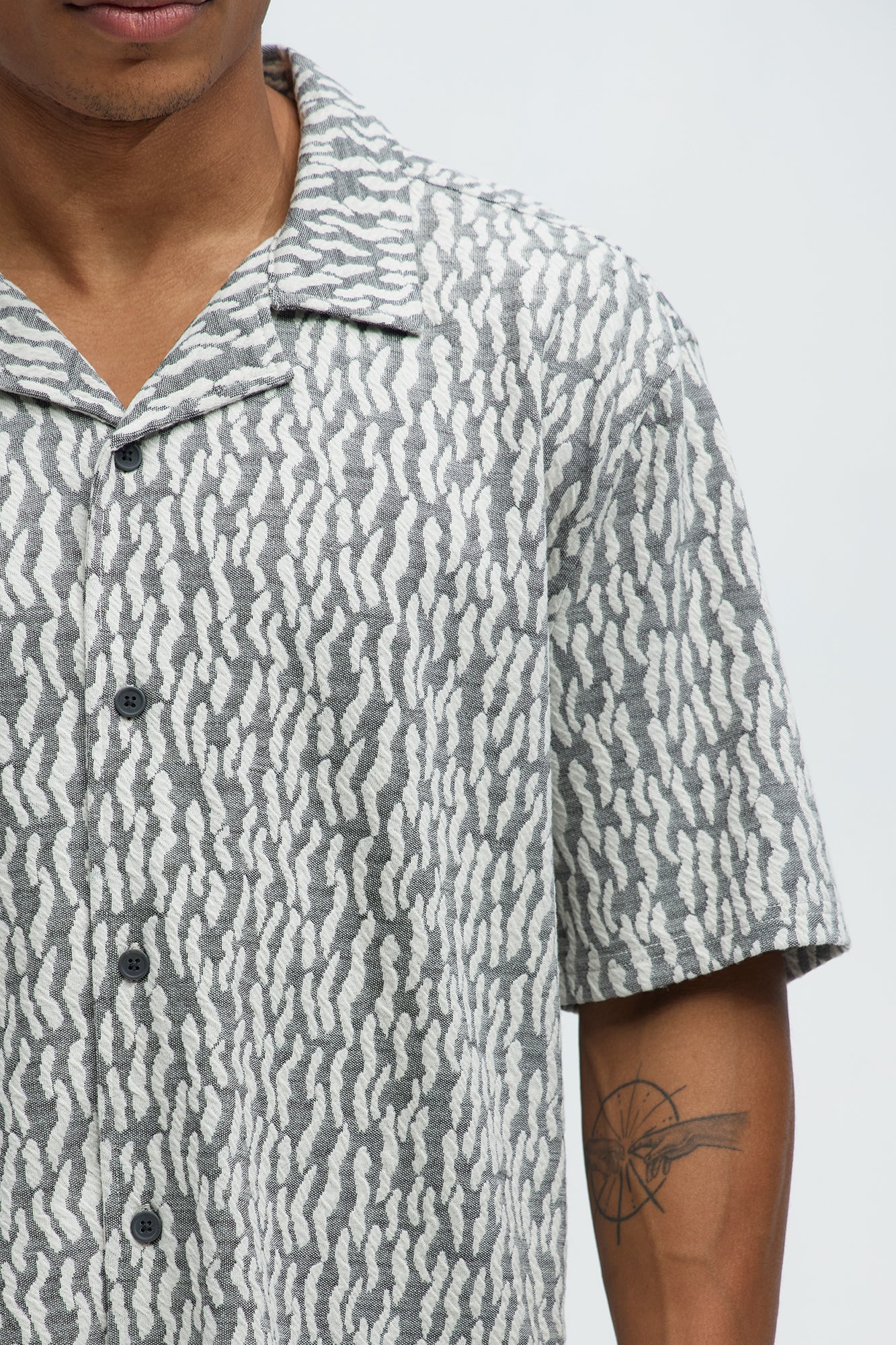 Havana Jacquard Short Sleeve Button Up Shirt - Grey