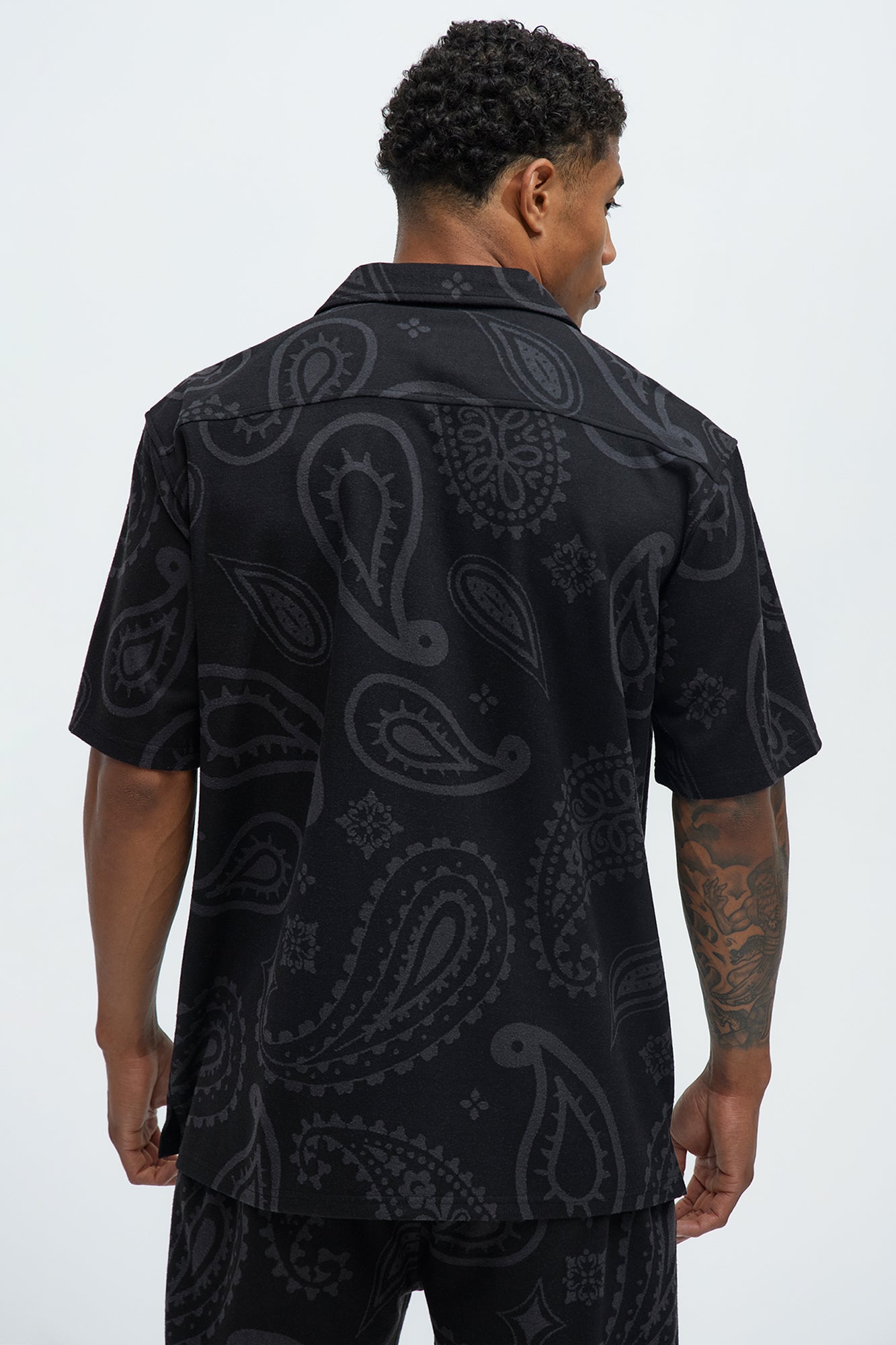Heritage Paisley Short Sleeve Button Up - Black