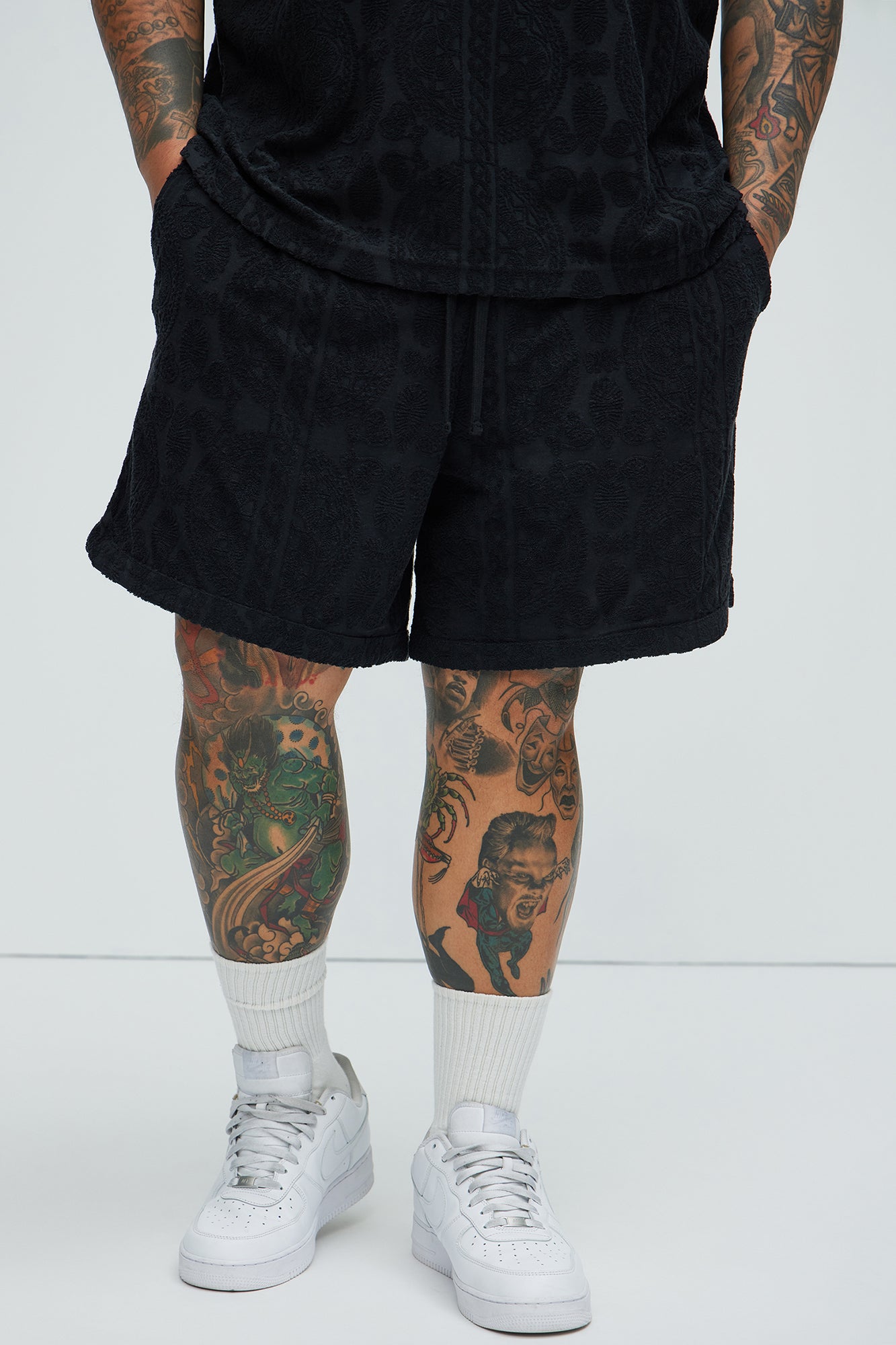 Link Textured Shorts - Black