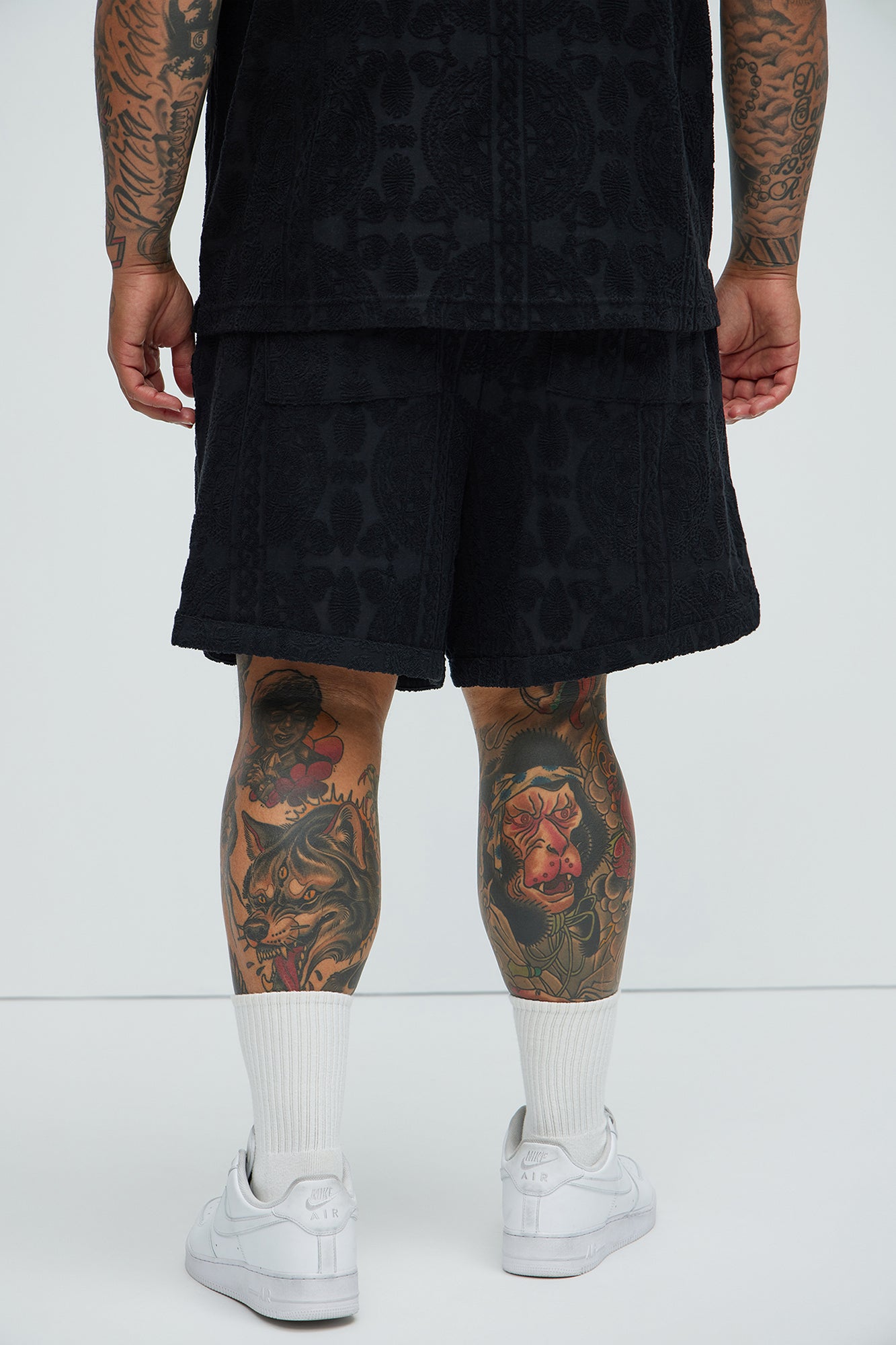 Link Textured Shorts - Black