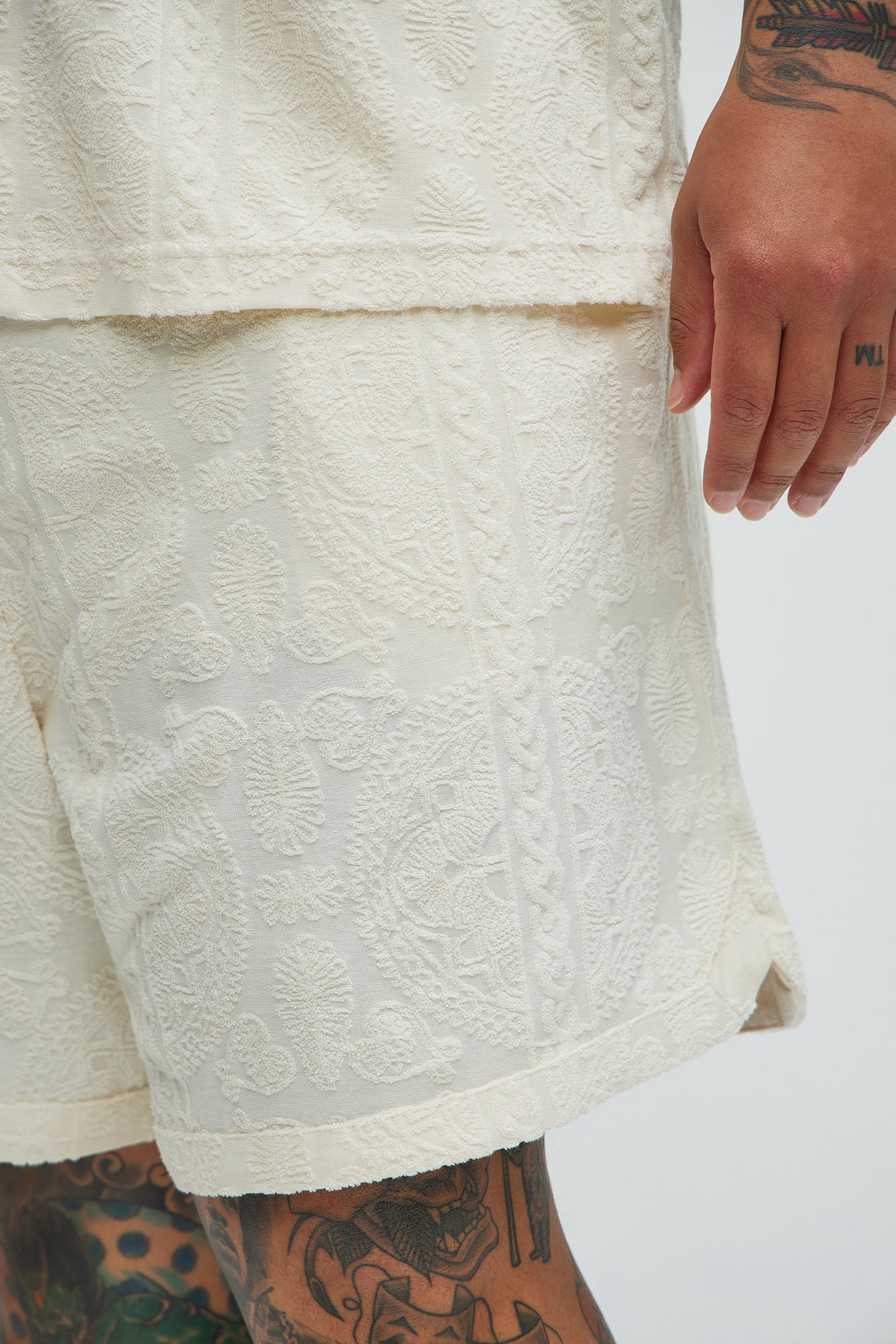 Link Textured Shorts - Cream