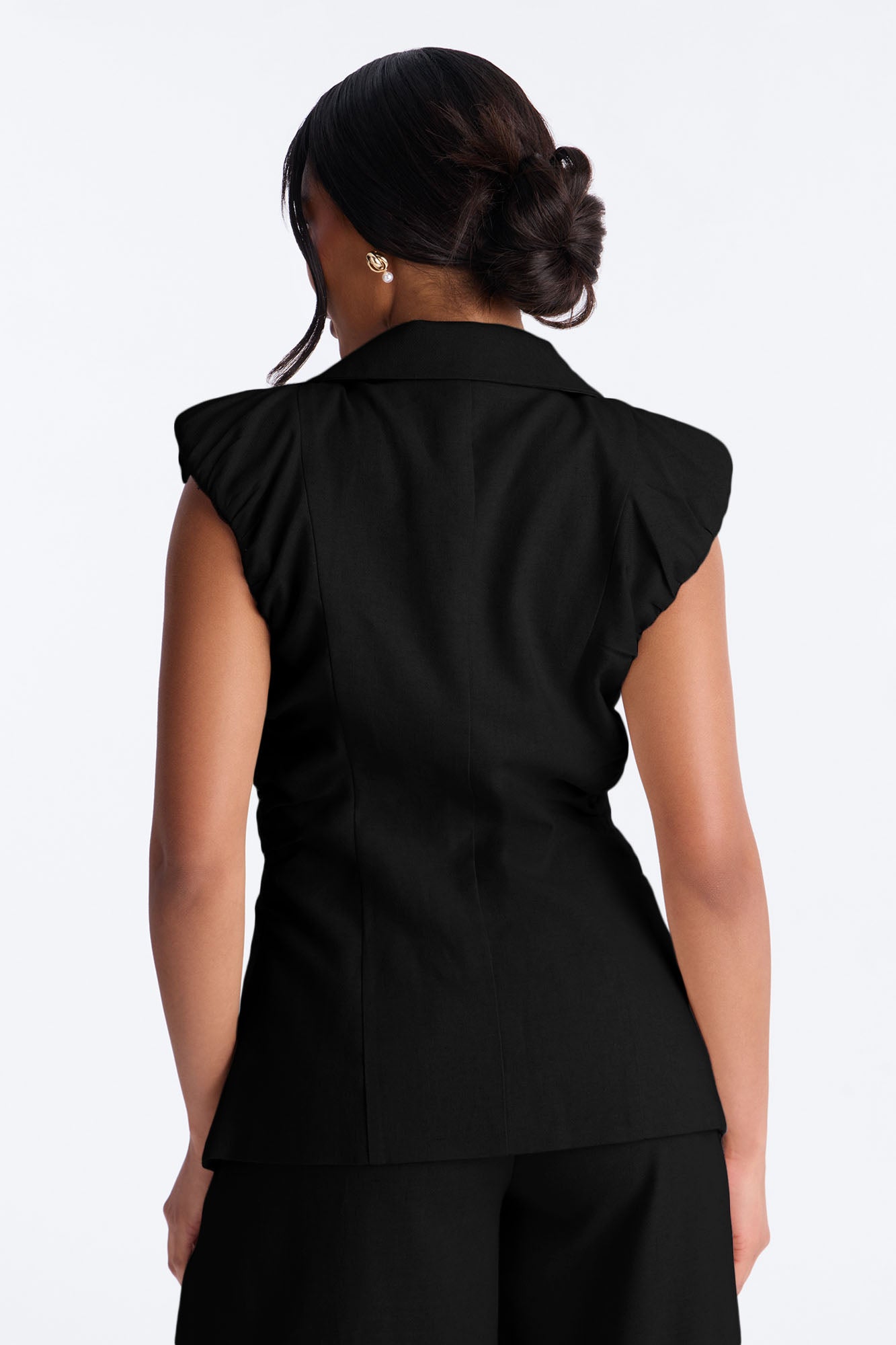 Nhulla Sleeveless Ruched Linen Blazer - Black