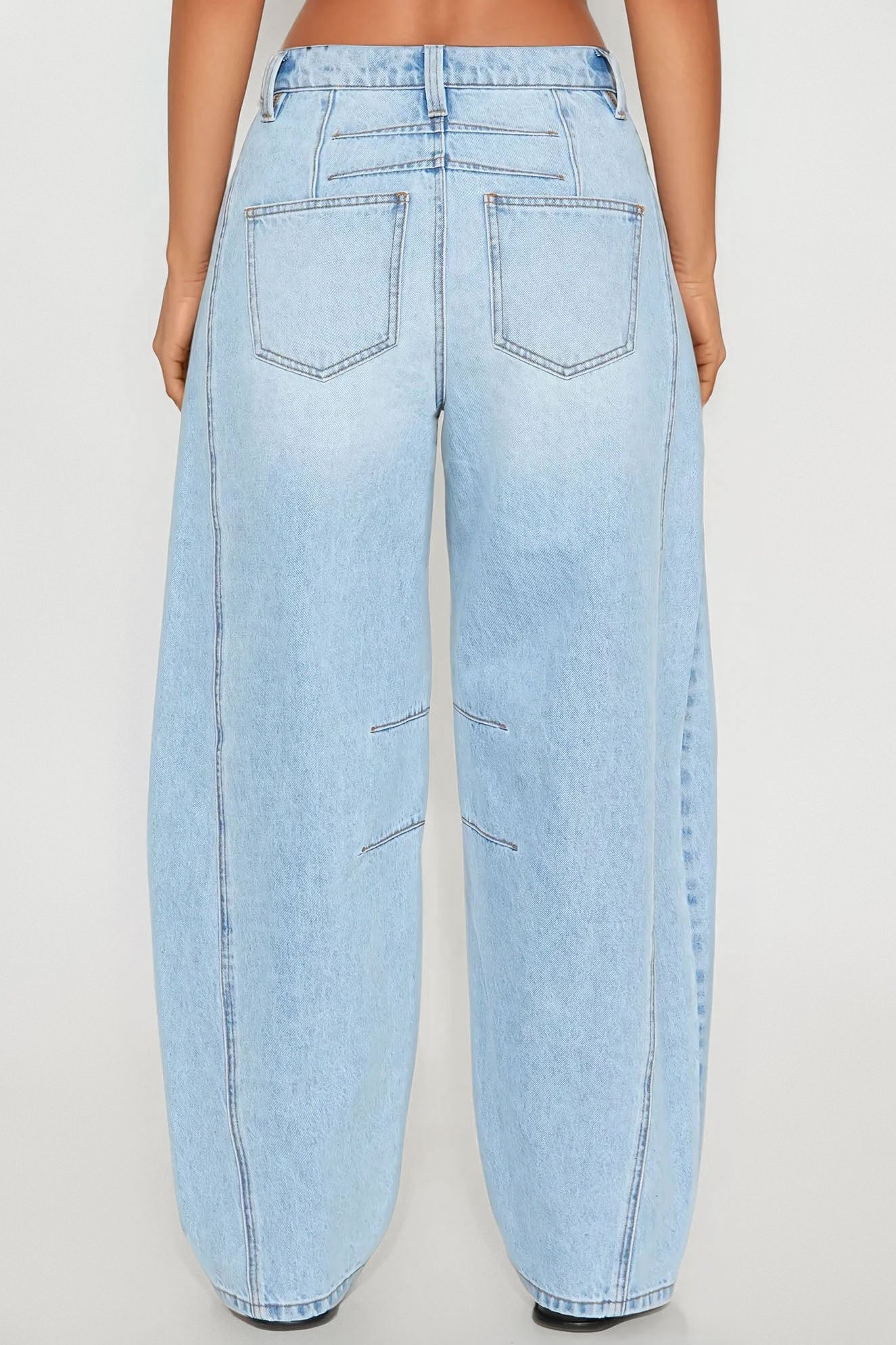 Montebello Barrel Leg Jean - Light Wash