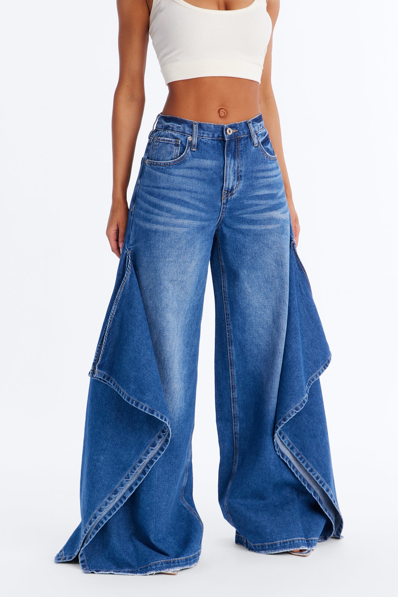 Not The Drama Wide Leg Jeans - Medium Wash