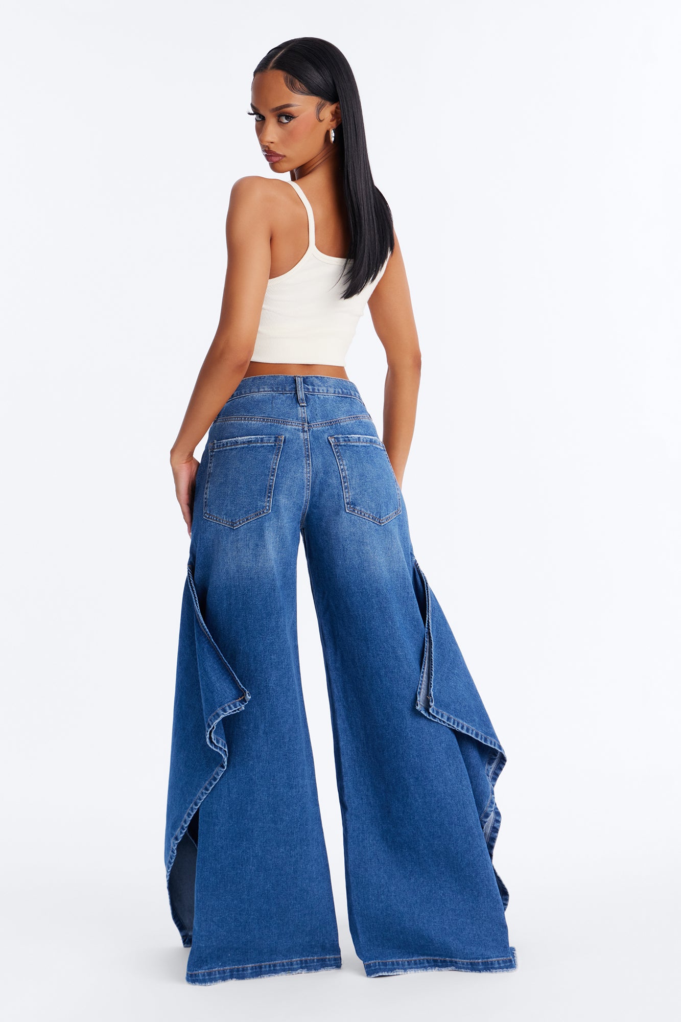 Not The Drama Wide Leg Jeans - Medium Wash