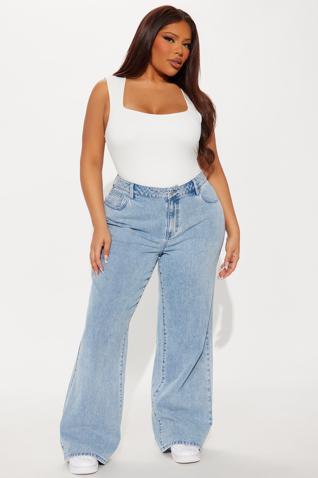 Taking A Bow Embroidered Baggy Jeans - Light Wash