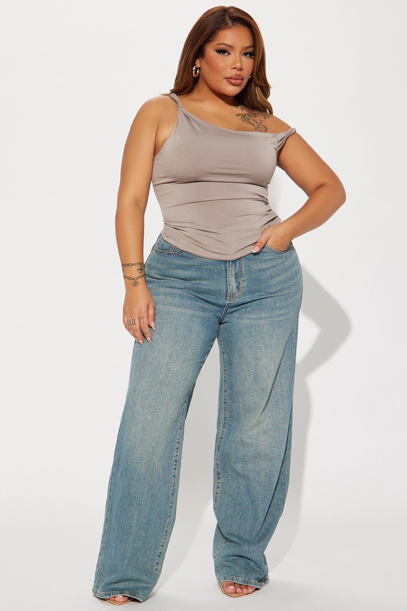 On Replay Twist Shoulder Top - Stone