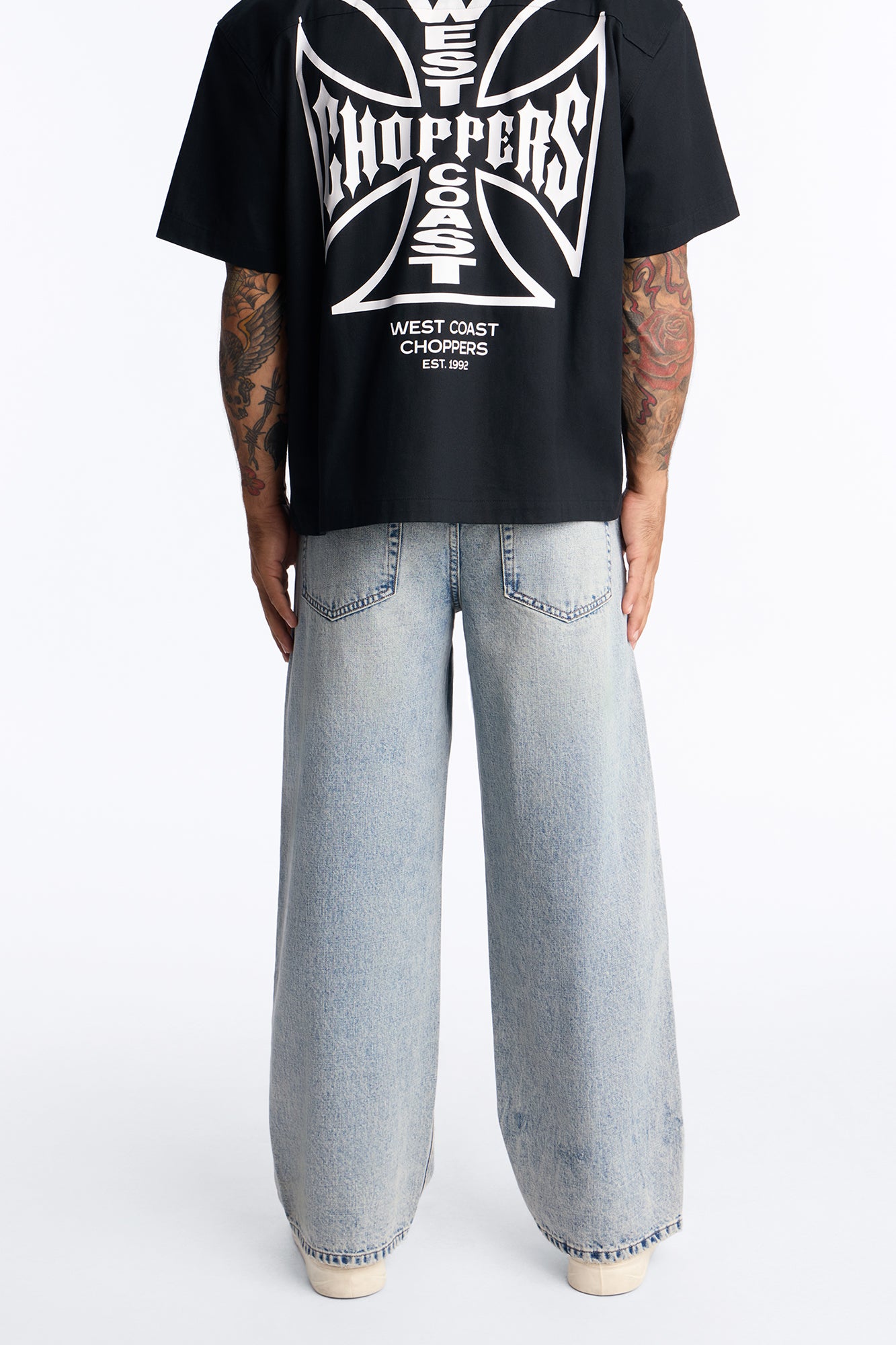 Baggy Button Riot Jeans - Light Blue Wash