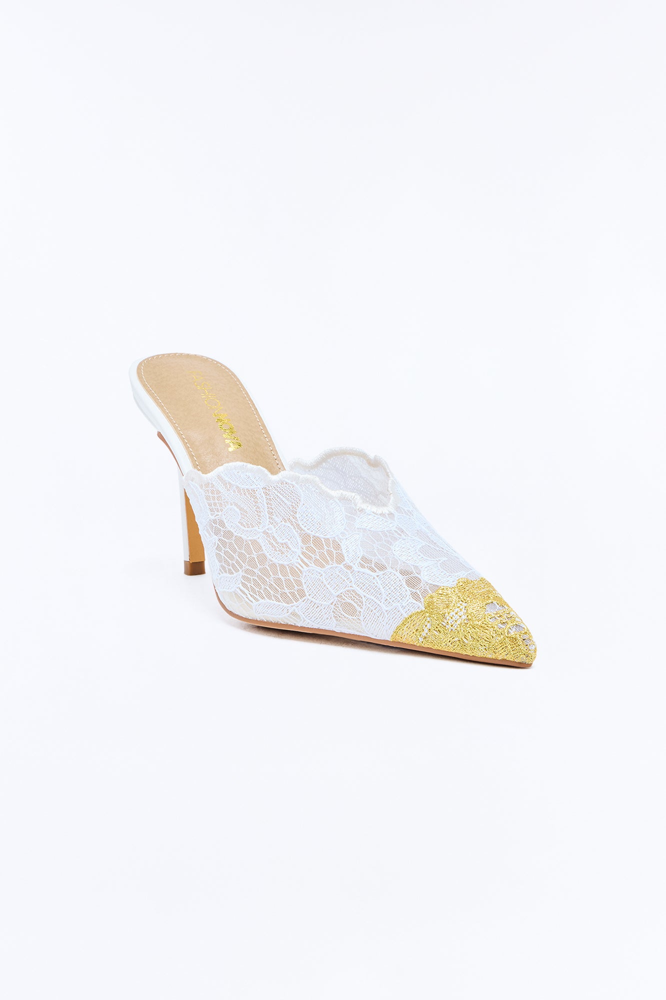 Romantic Weekend Lace Stiletto Pumps - White