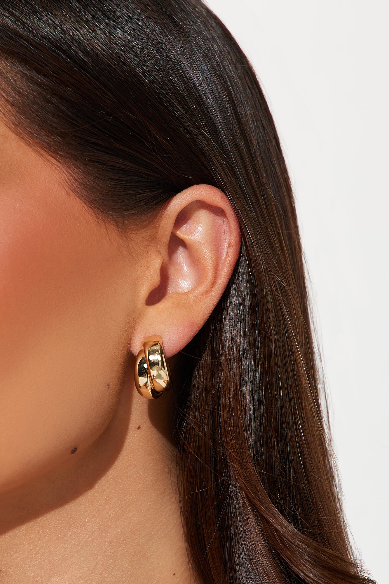 Gleam On Hoop Earrings - Gold