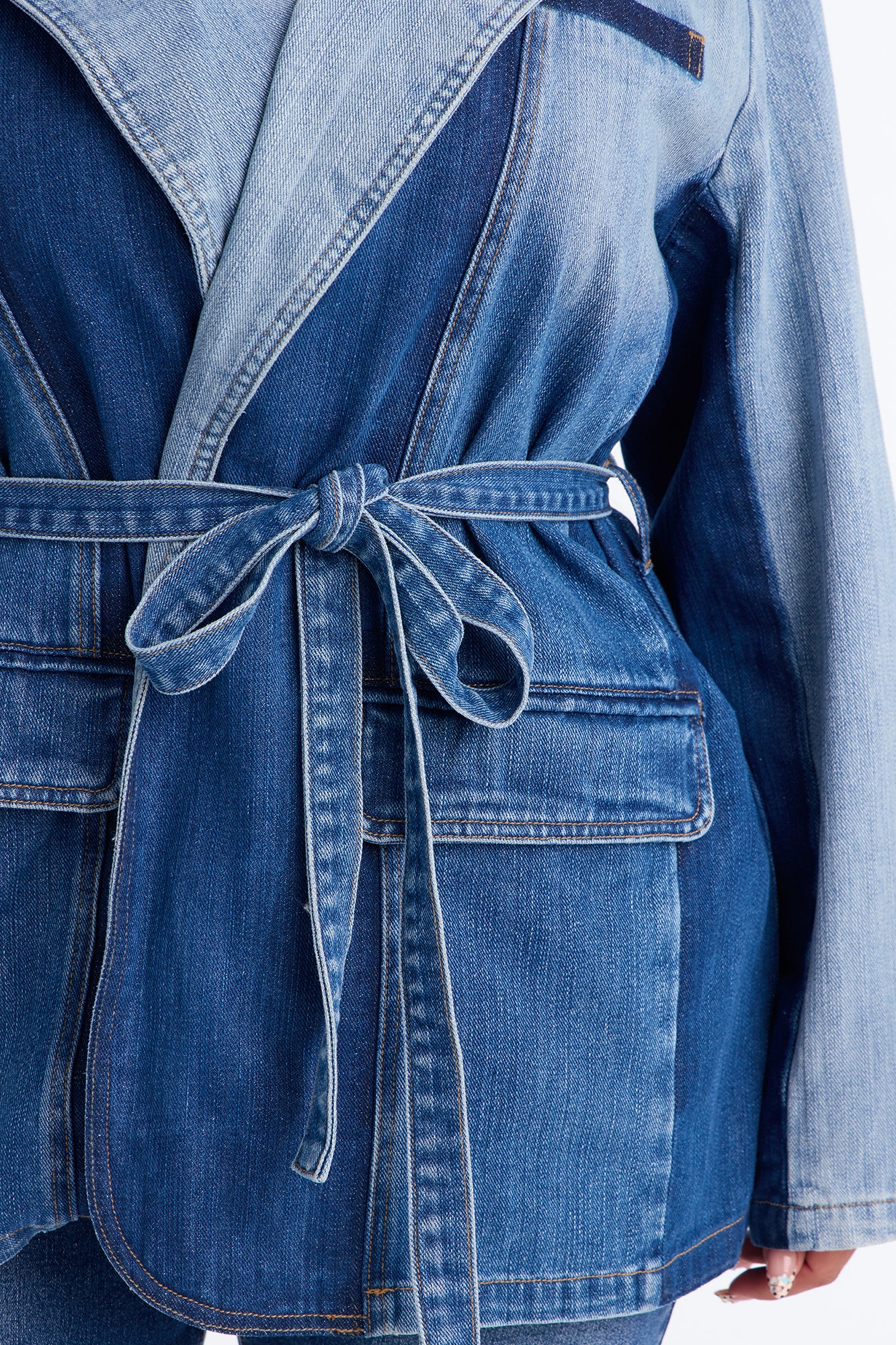 Sharp Contrast Denim Blazer - Medium Wash