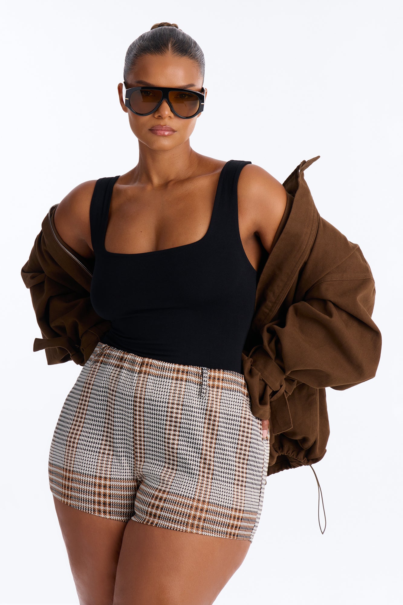 Nikki Houndstooth Micro Trouser Short - Brown