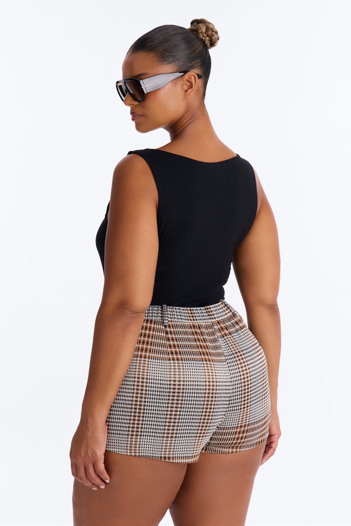 Nikki Houndstooth Micro Trouser Short - Brown