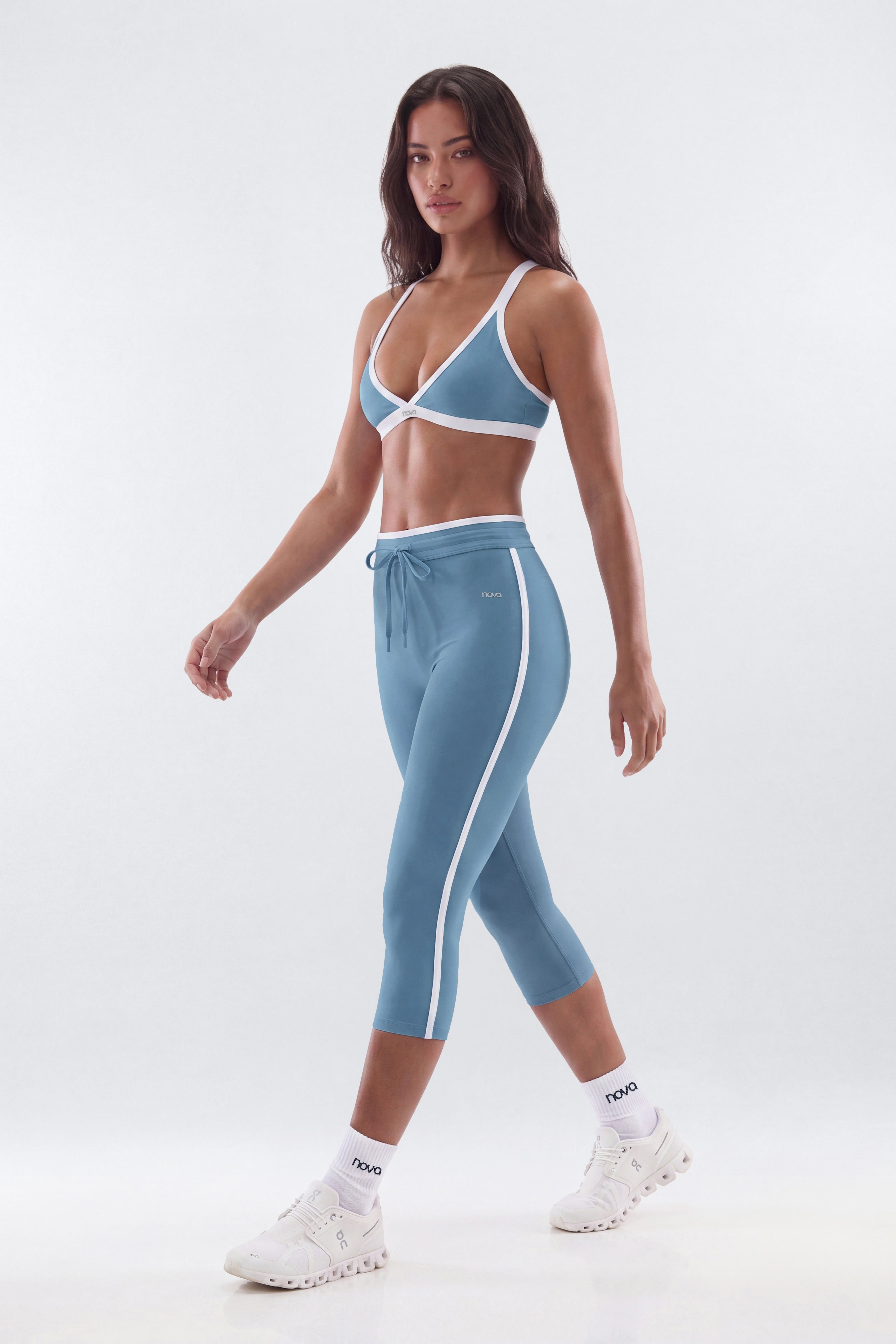 ProStretch™ 17″ Contrast Trim High Rise Capri Legging - Soft Indigo