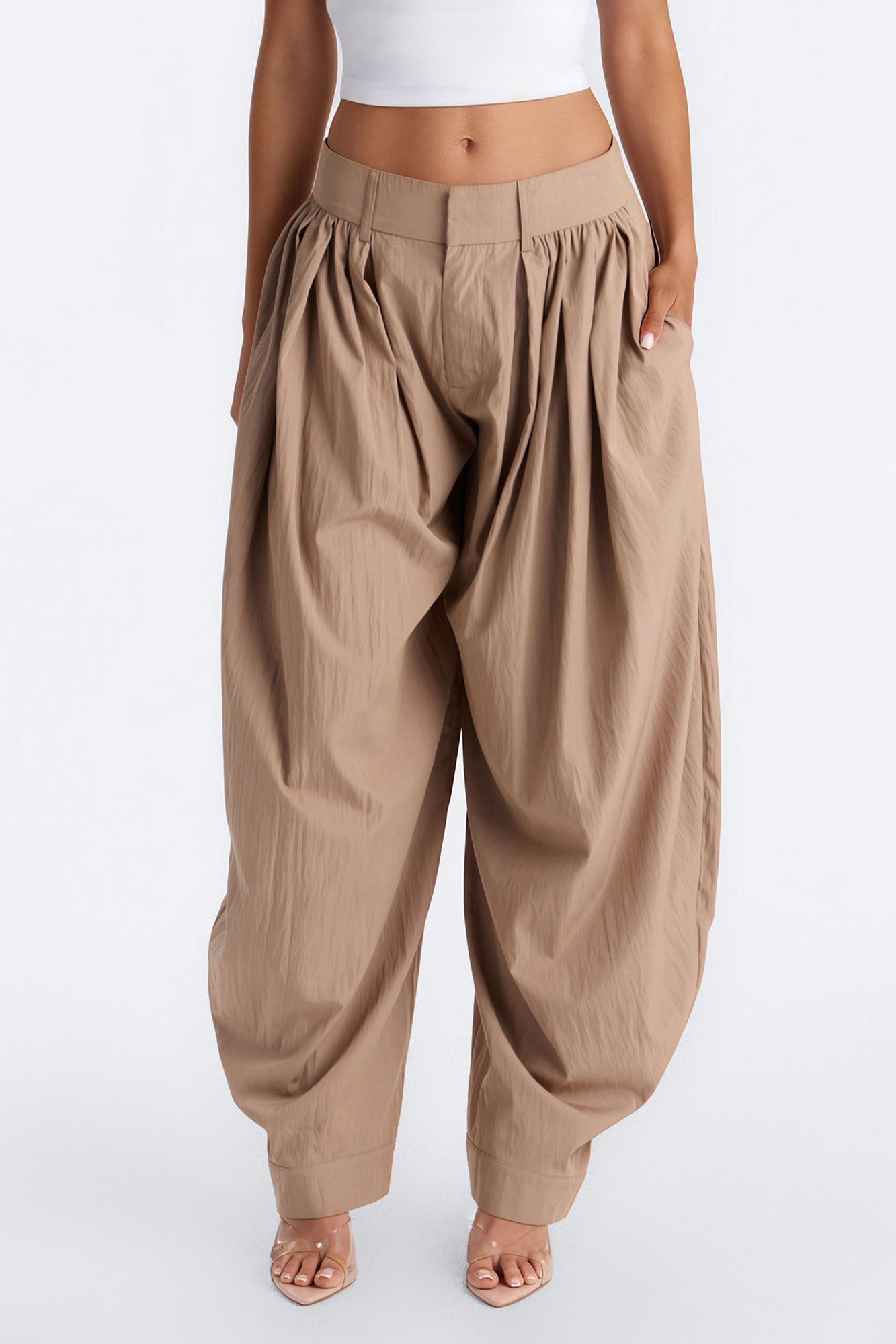 Laynee Lightweight Pleated Barrel Leg Trouser - Beige
