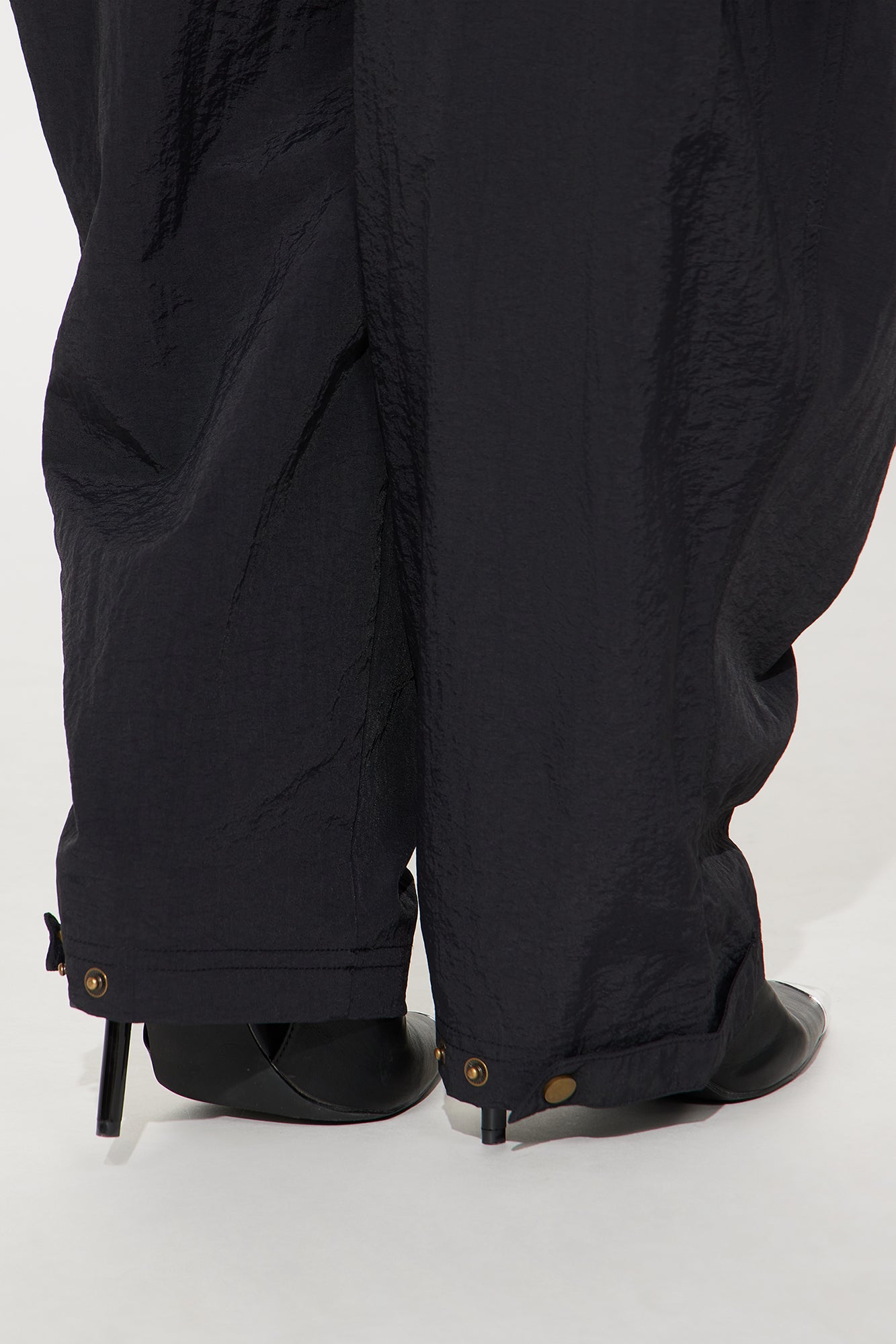 Nylon Windbreaker Pant - Black