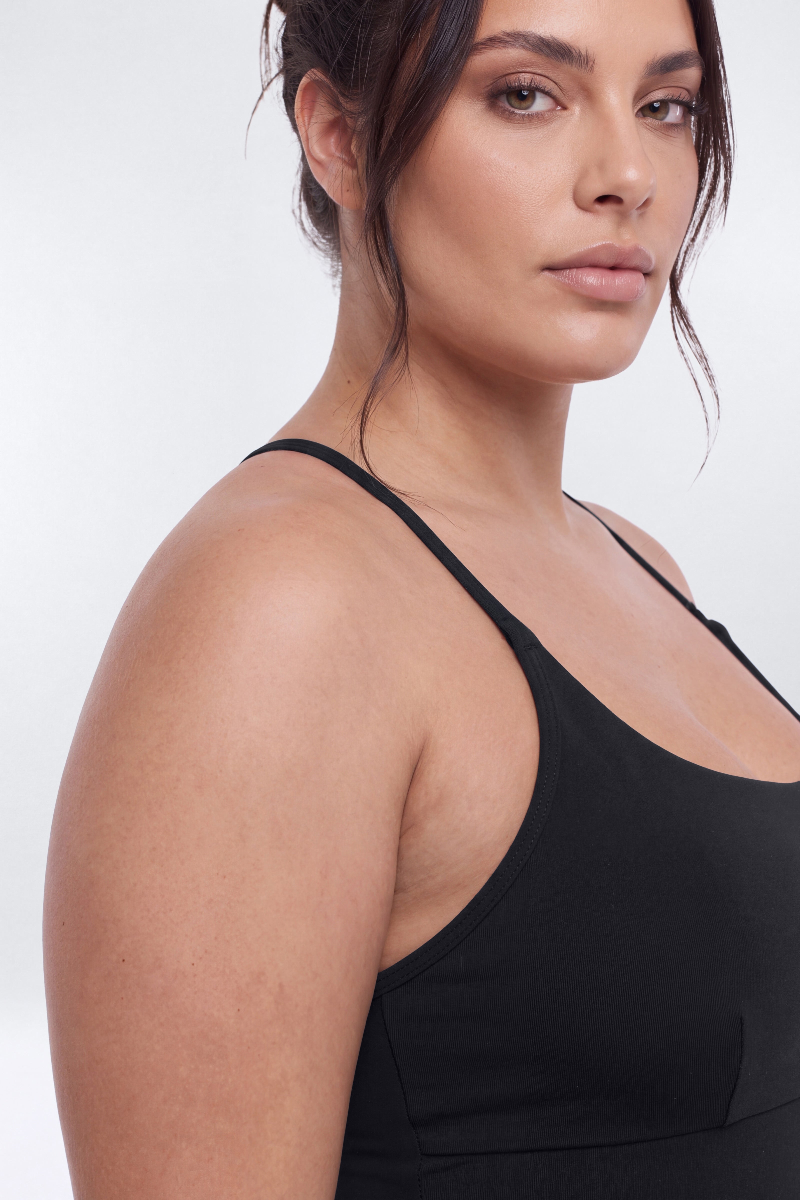 CloudForm™ Y Back Sports Top - Black