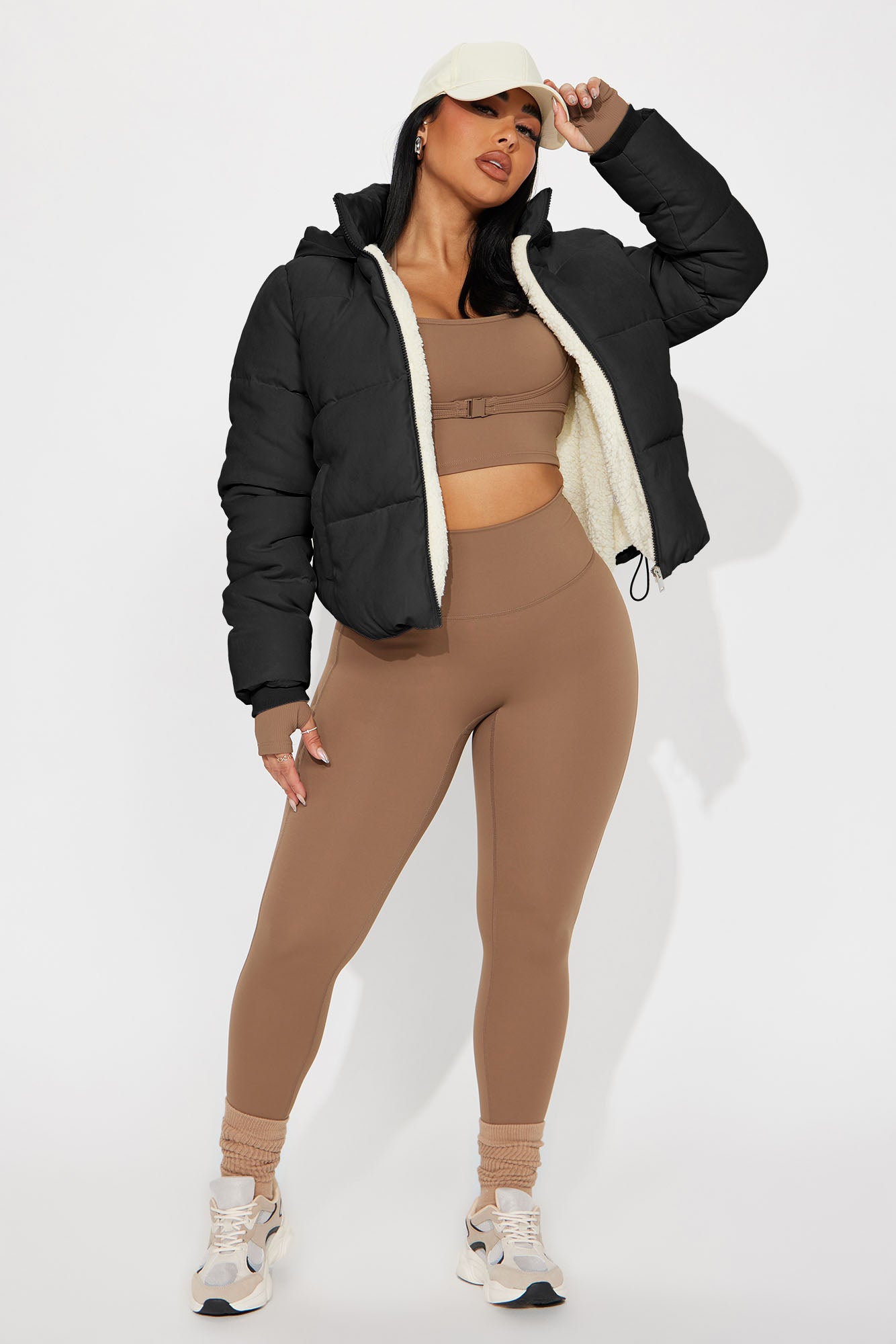 In The Middle Of The City Puffer Jacket - Black