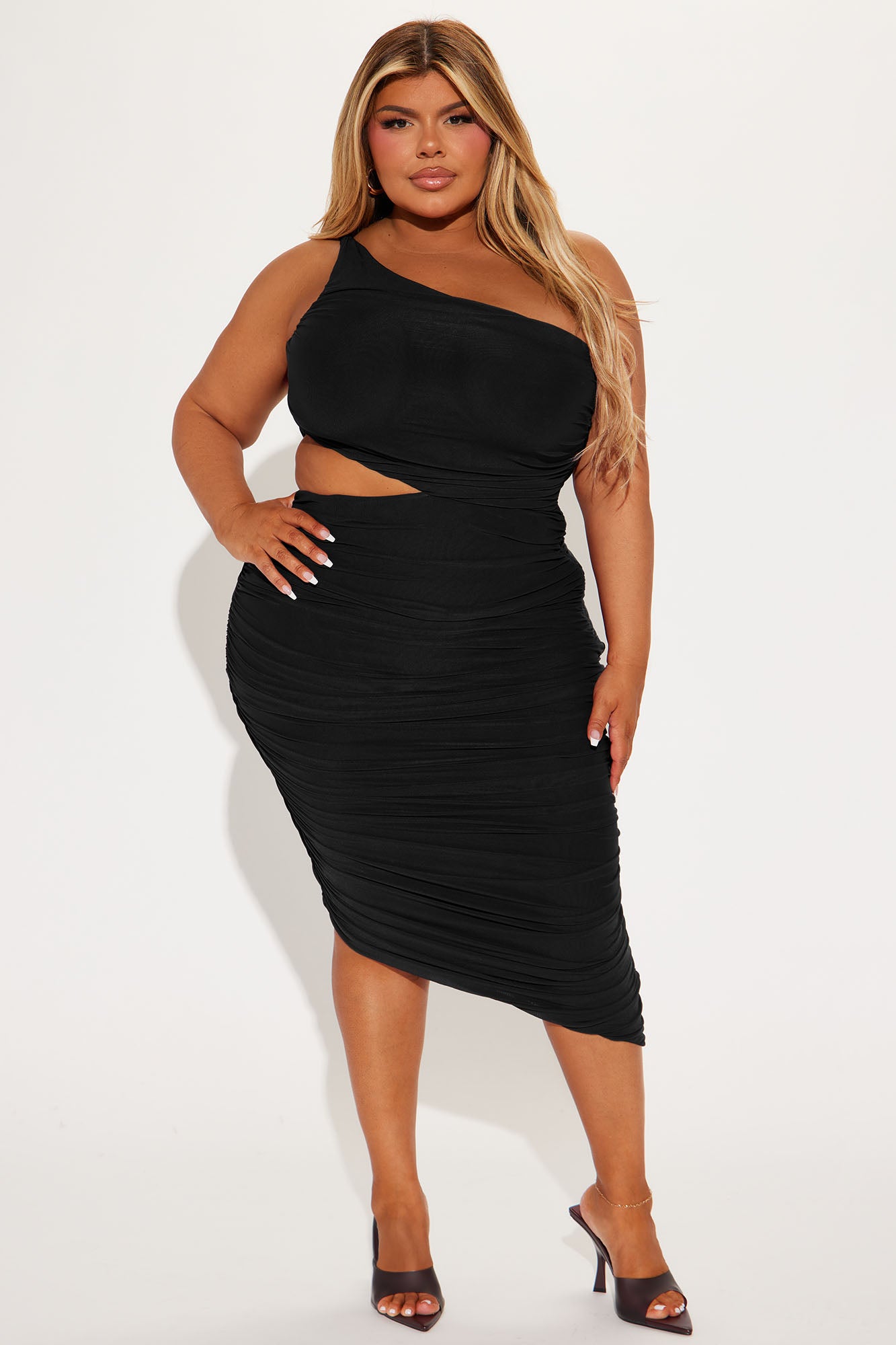 Dinner In Venice Ruched Midi Dress - Black