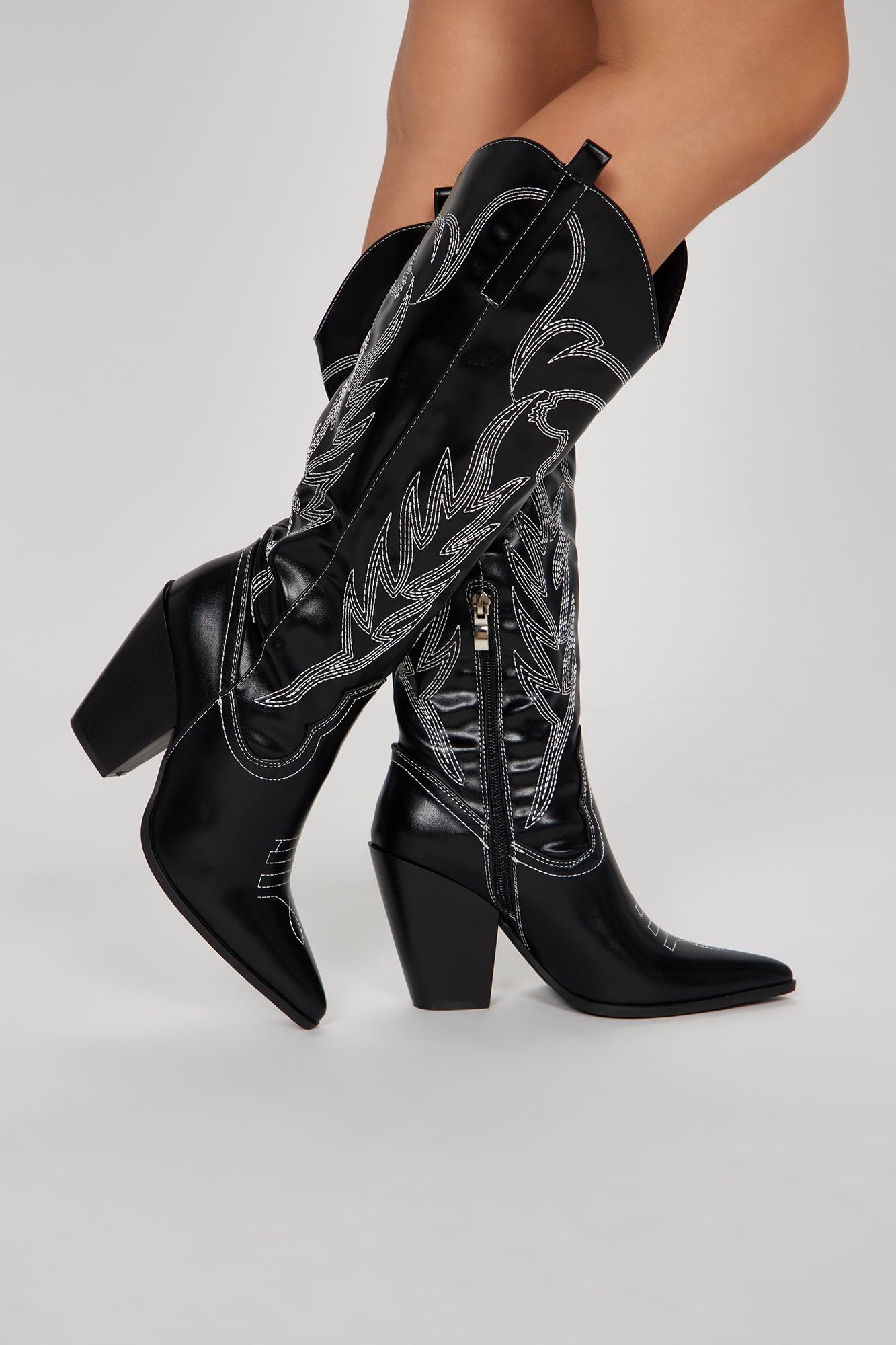 Moving Along Cowboy Boots - Black