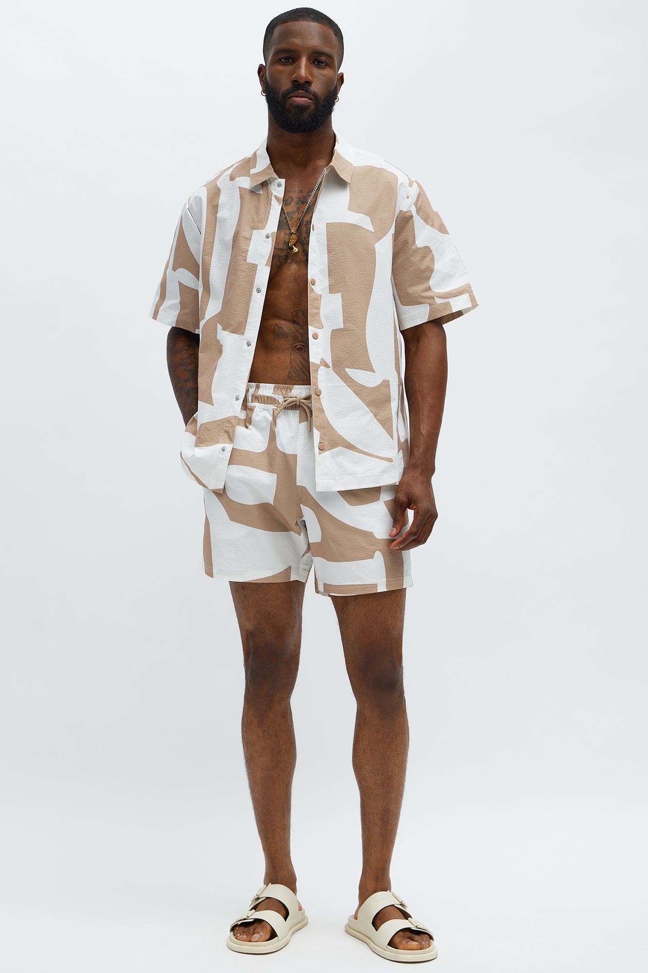 Seersucker Abstract Geo Printed Swim Trunk 6″ - Tan/Multi