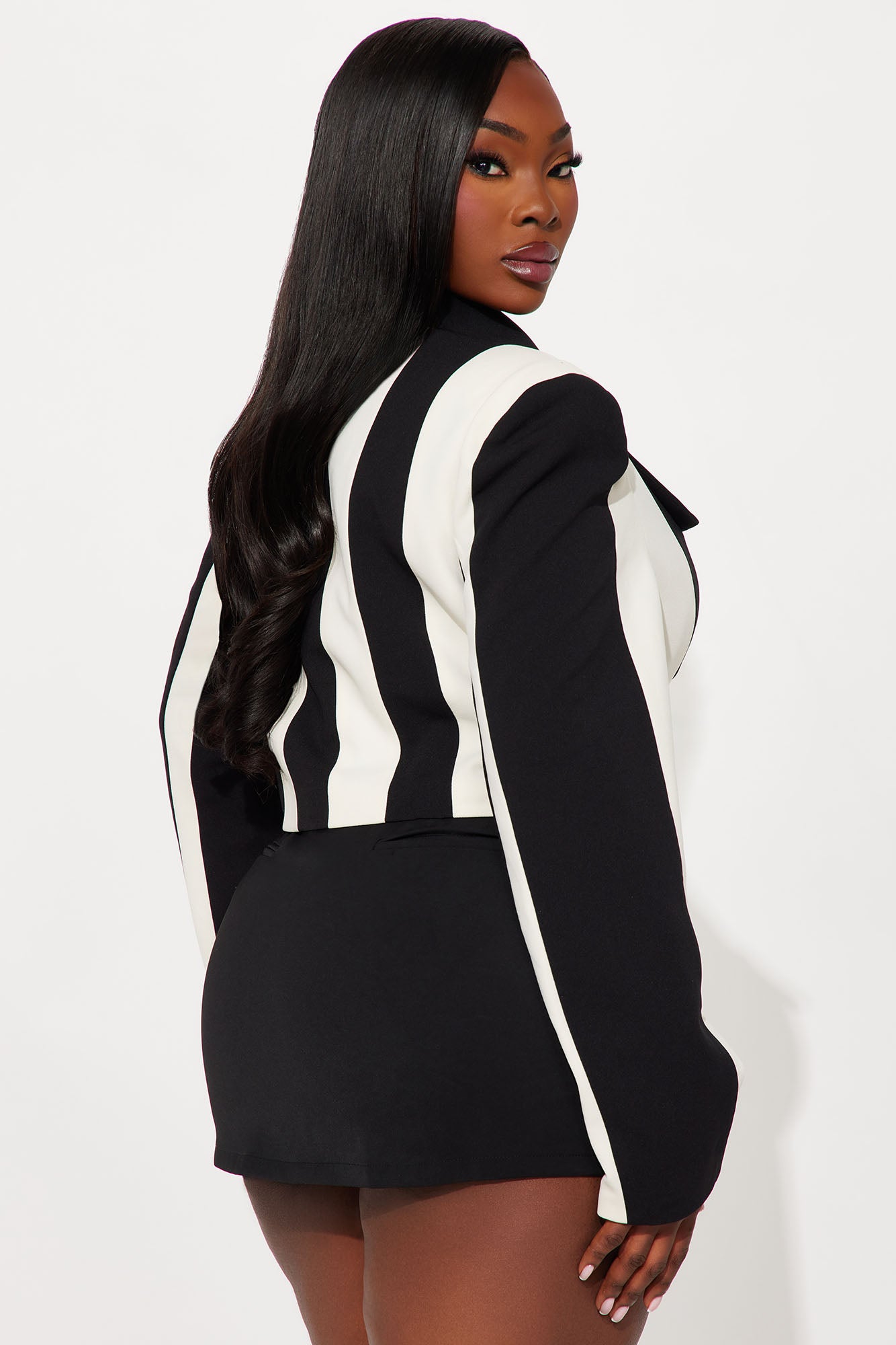 Playing Mind Games Cropped Blazer - Black/White