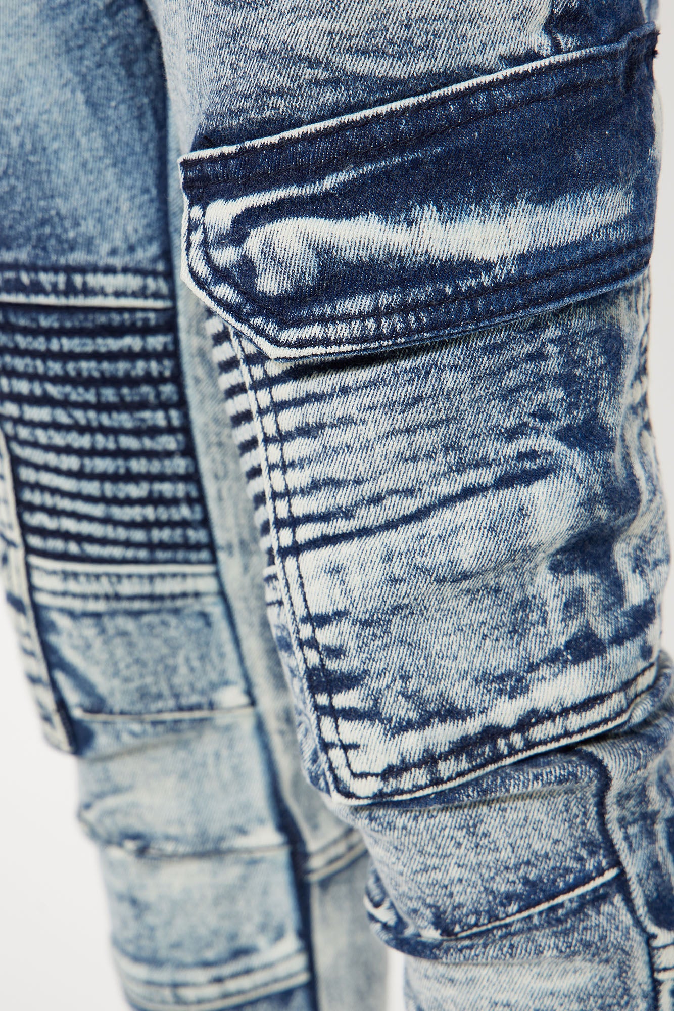 Mini Denim Paint Splatter II Rip And Repair Cargo Jeans - Blue Wash