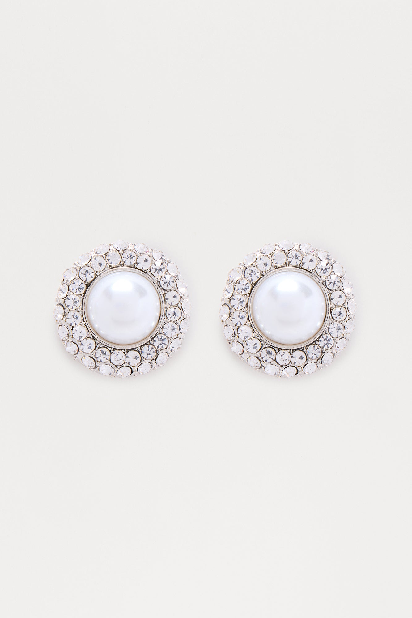 Princess Treatment Pearl Statement Earrings - Silver