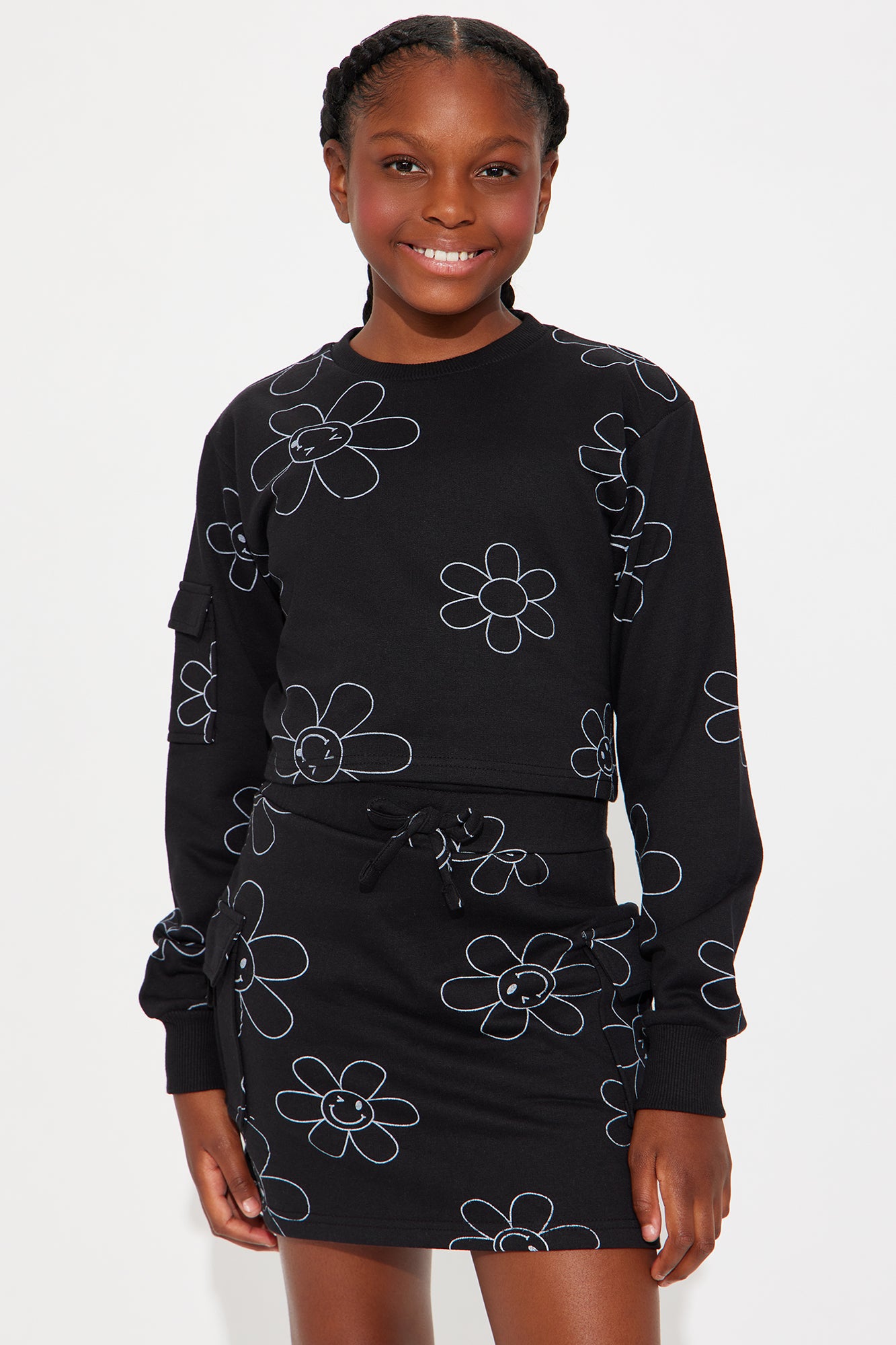 Mini Full Of Joy Sweatshirt And Cargo Skirt Set - Black