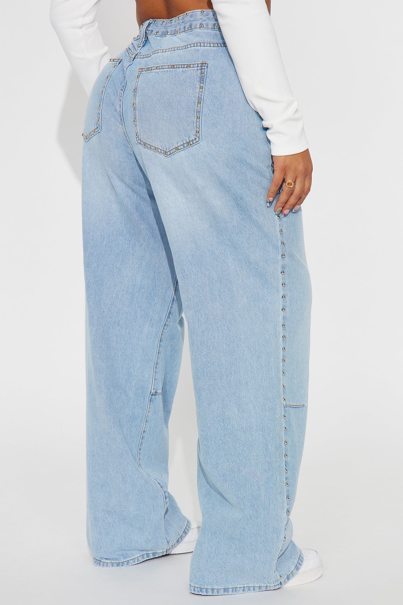 Studded Kiss Embellished Baggy Jeans - Light Wash