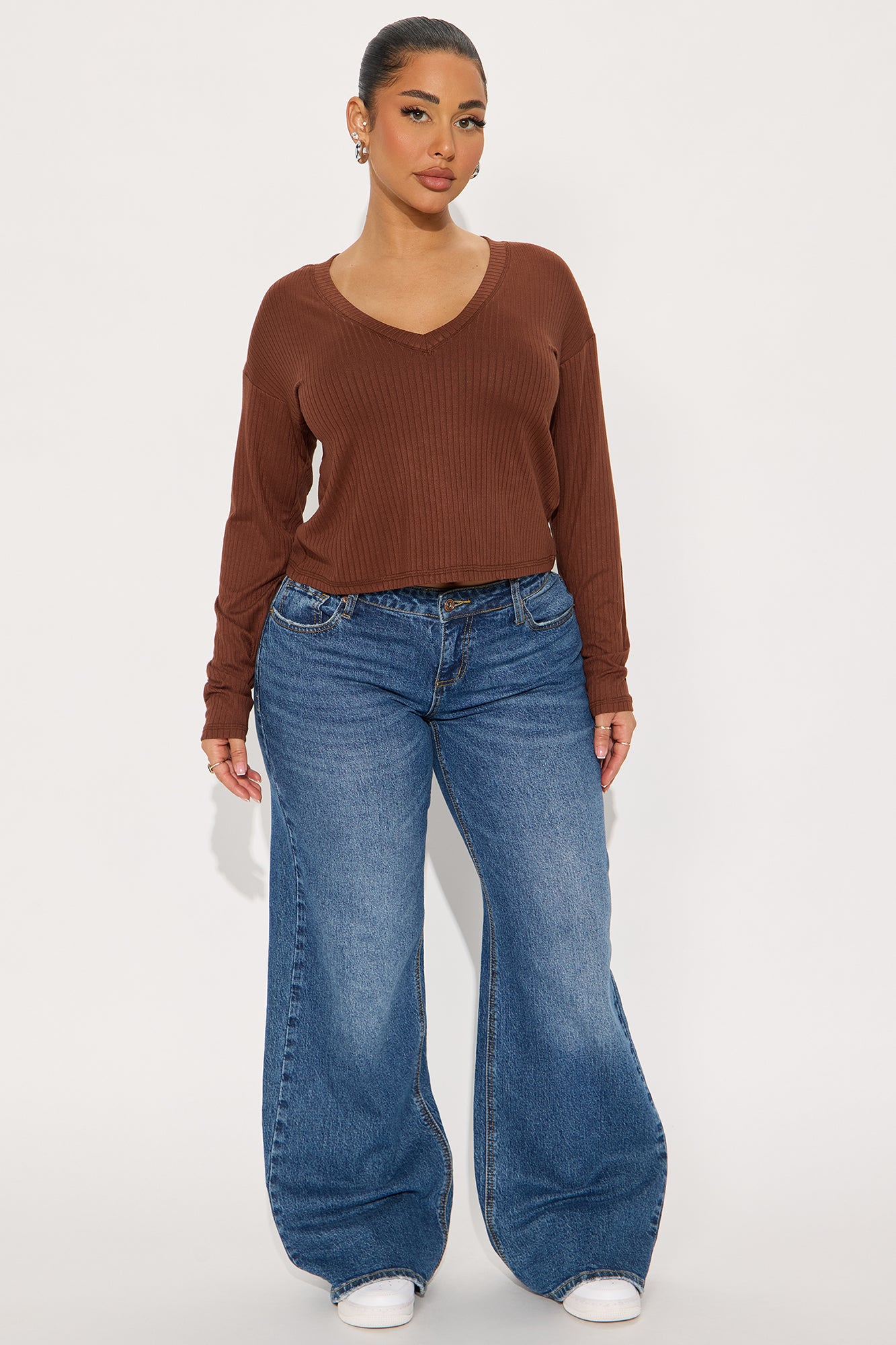 Bailey Basic V Neck Ribbed Top - Brown