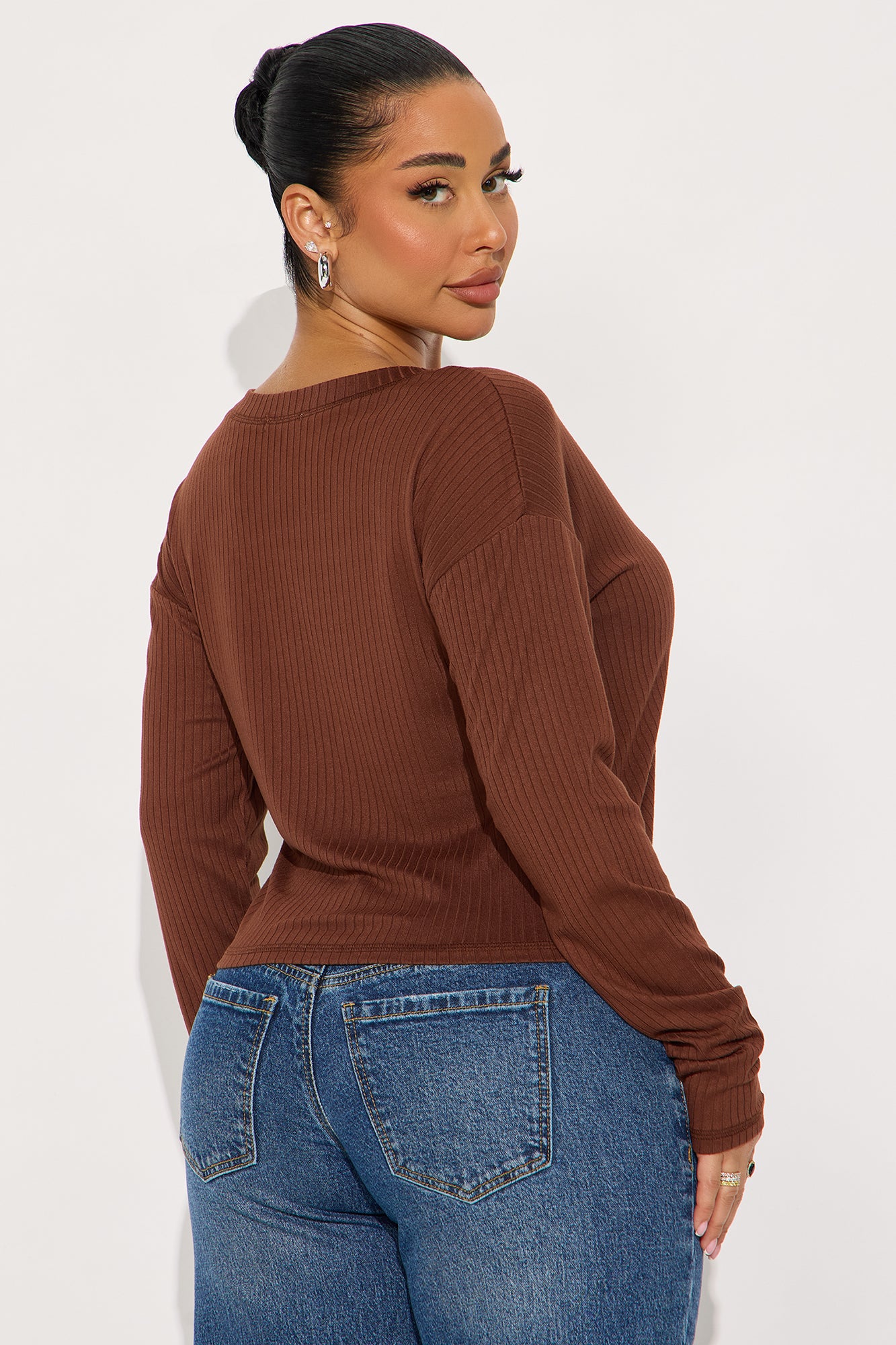 Bailey Basic V Neck Ribbed Top - Brown