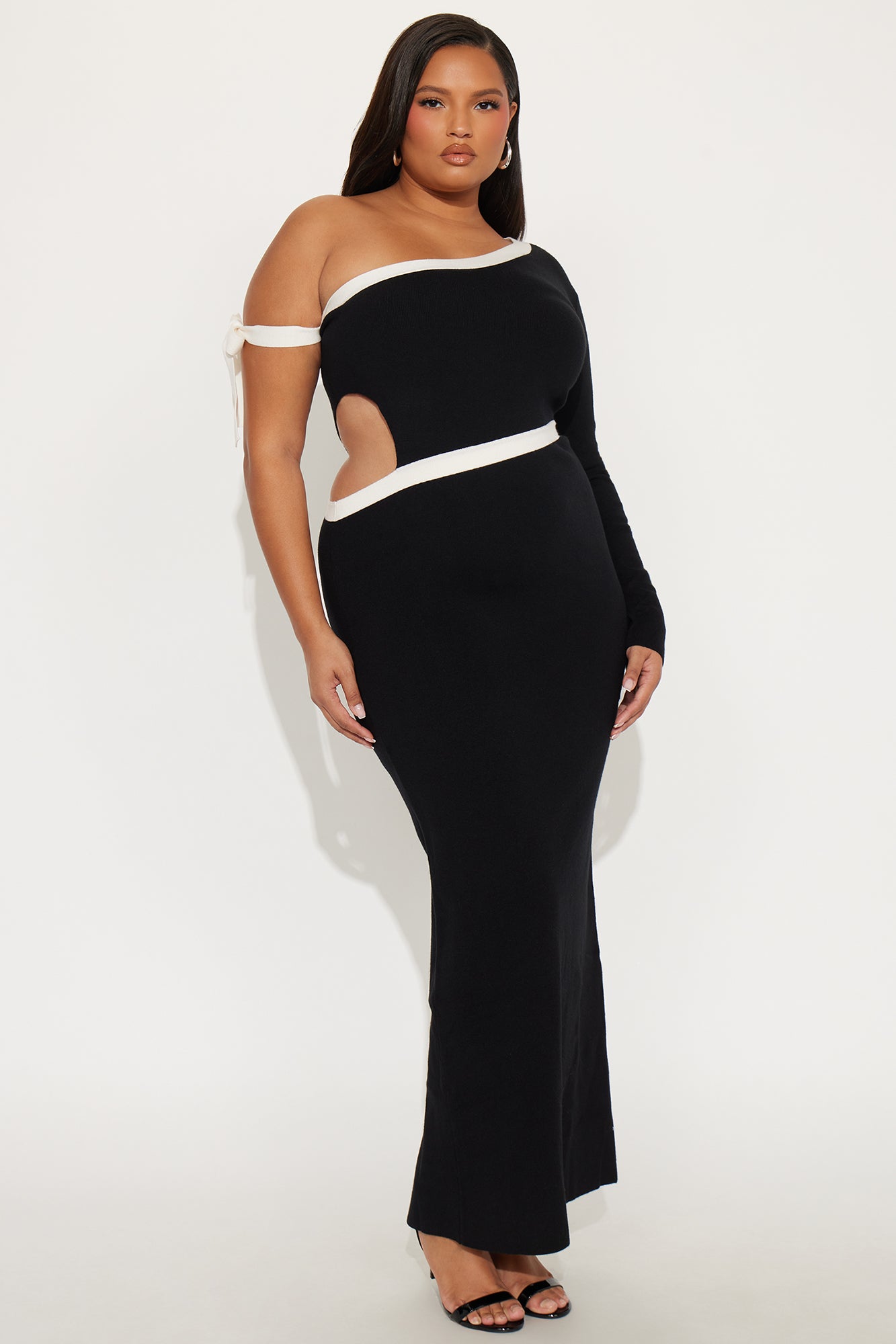 Switz Contrast Sweater Maxi Dress - Black/White