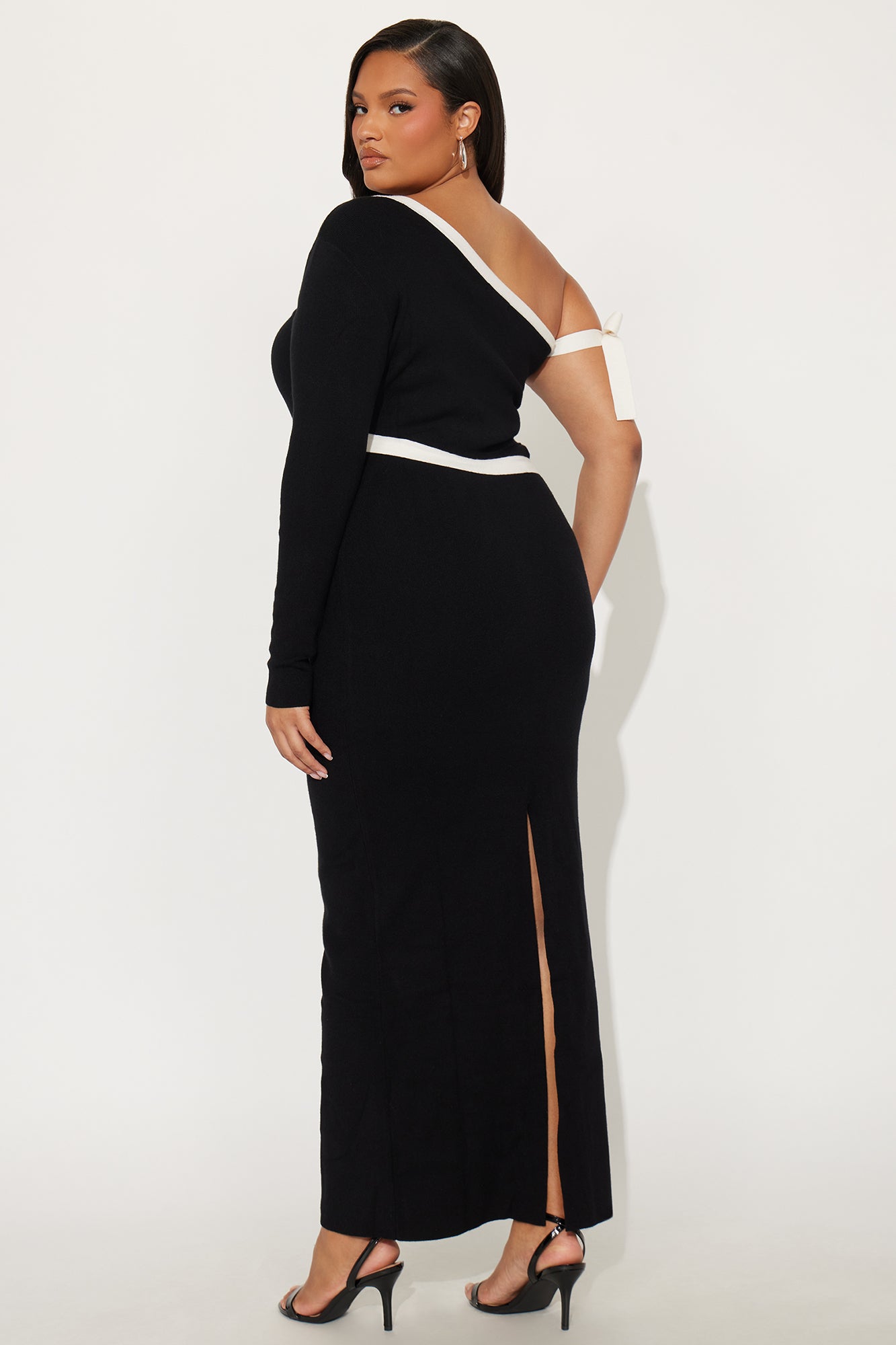Switz Contrast Sweater Maxi Dress - Black/White