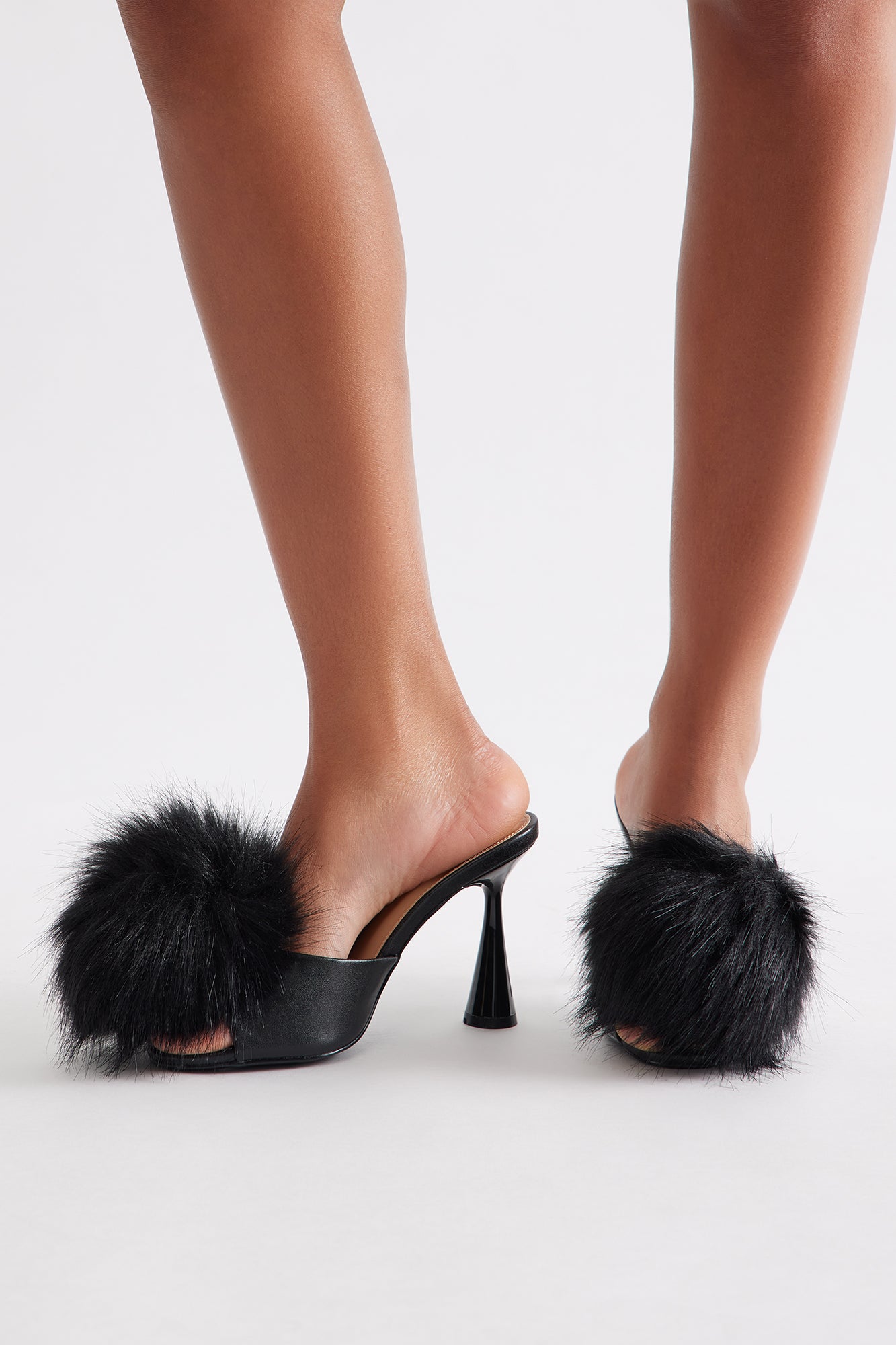 Hosier Faux Fur Pumps - Black