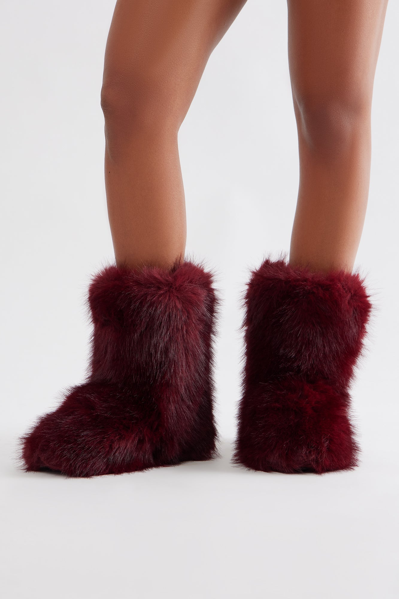 Chilly Days Booties - Burgundy