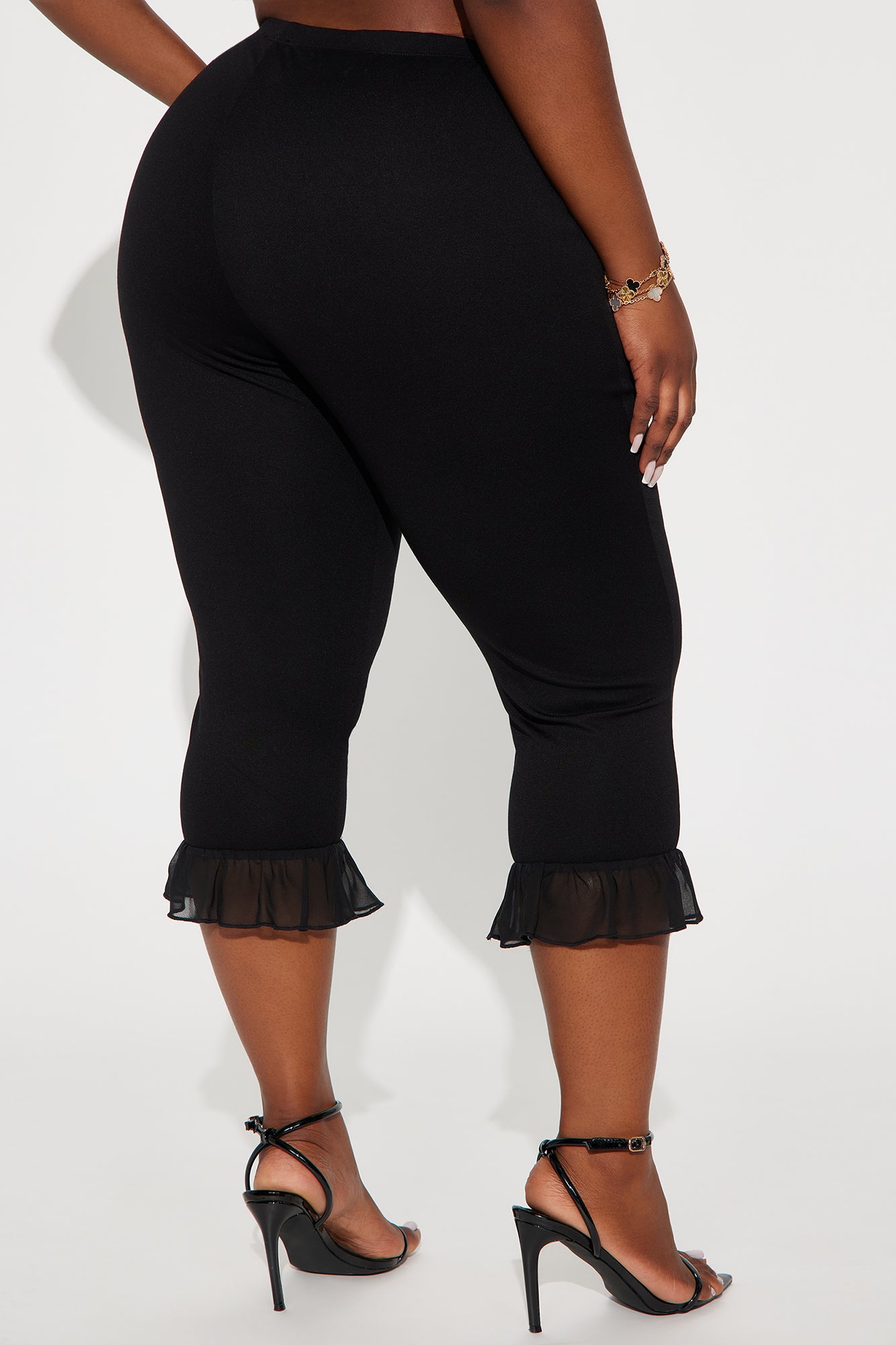 Charlotte Ruffle Capri Legging - Black
