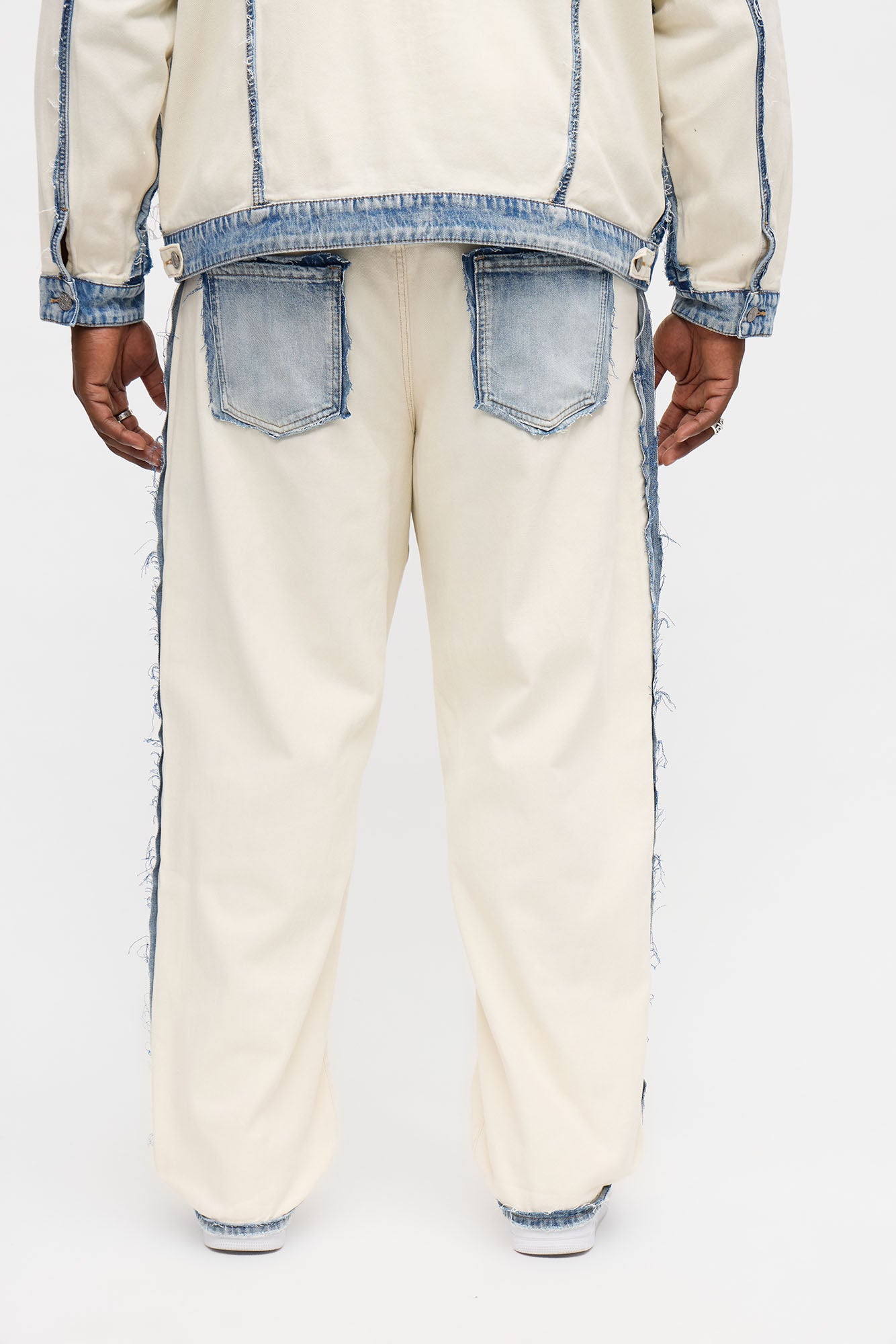 Relaxed Straight Benji Frayed Jean - Off White/combo