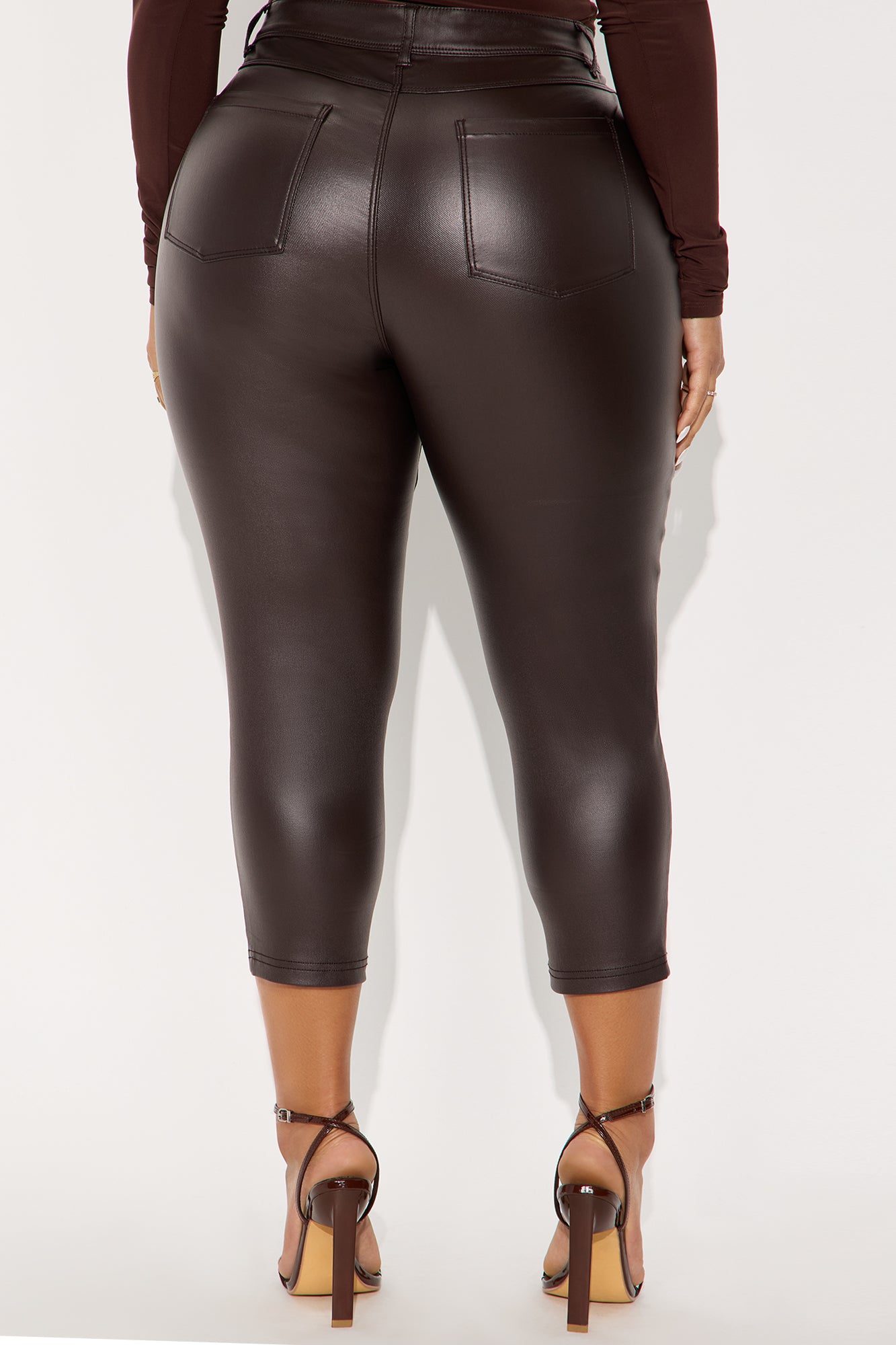 Sammie High Rise Capri - Chocolate