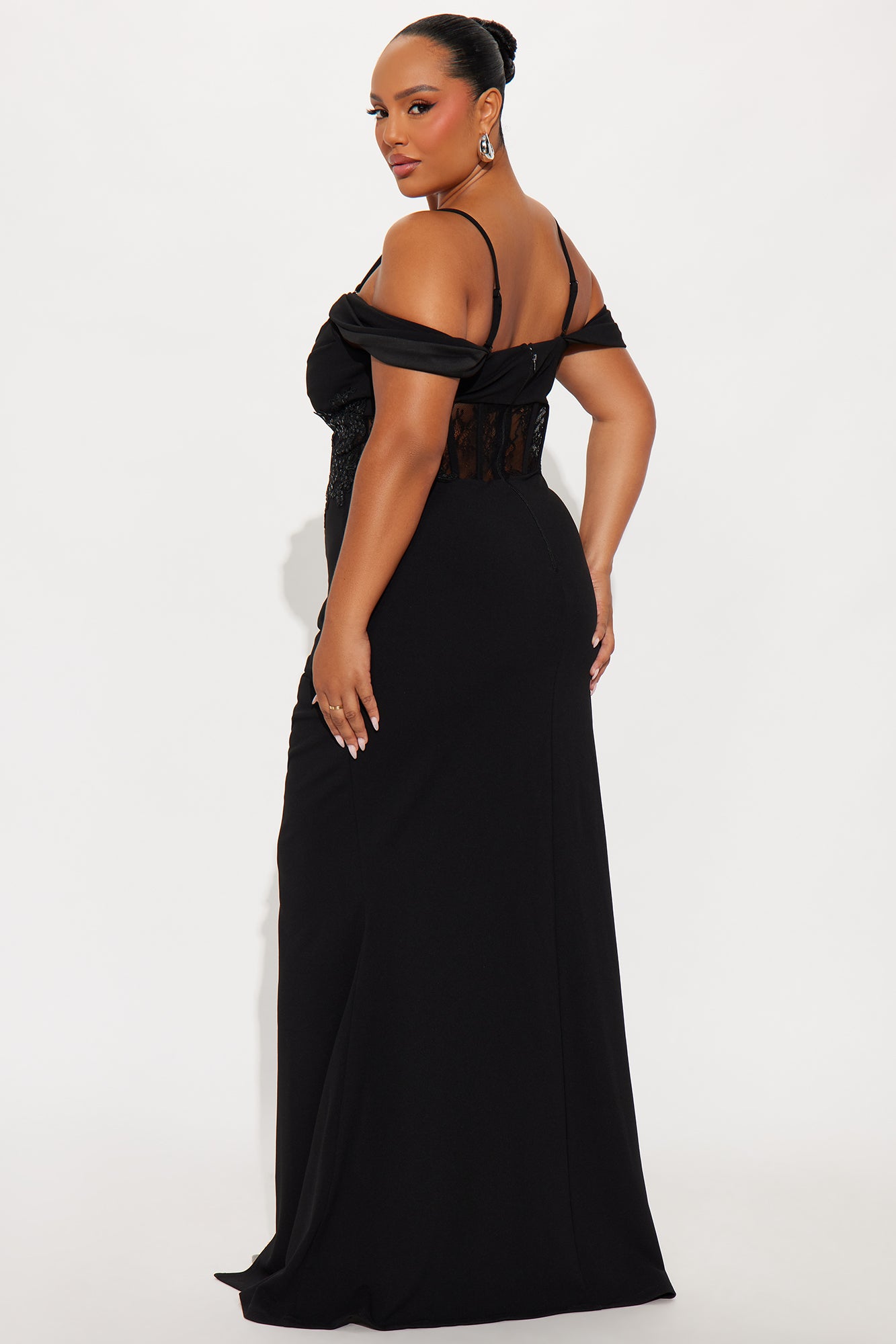Ethereal Elegance Gown - Black