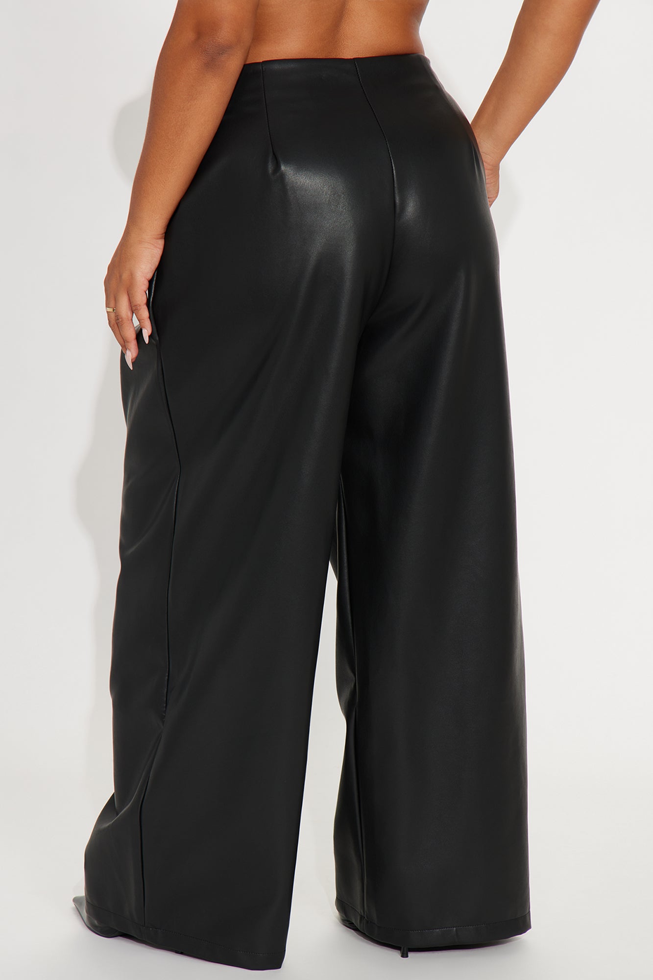 Mave Faux Leather Pleated Wide Leg Pant 32″ - Black
