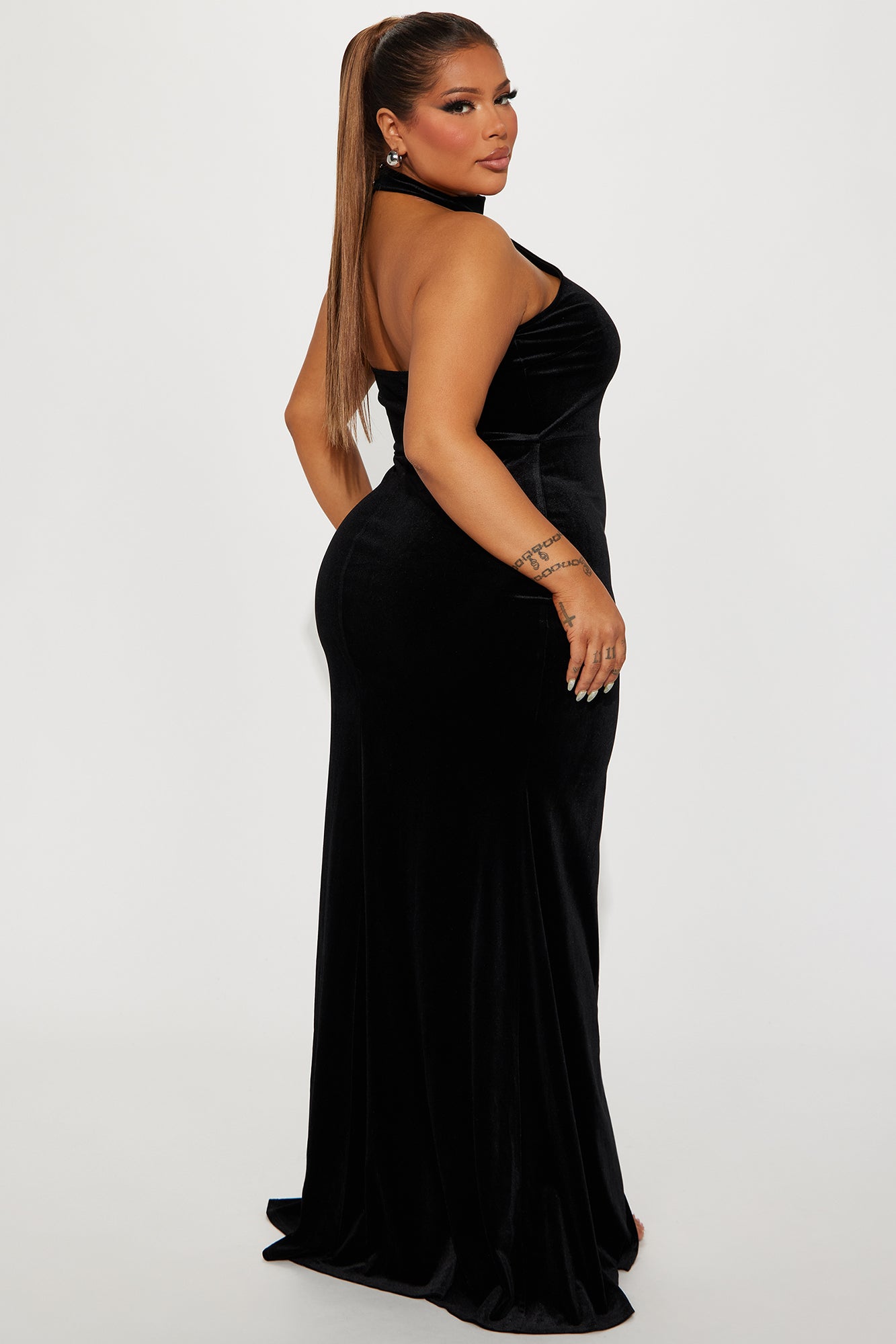Peyton Velvet Maxi Gown - Black