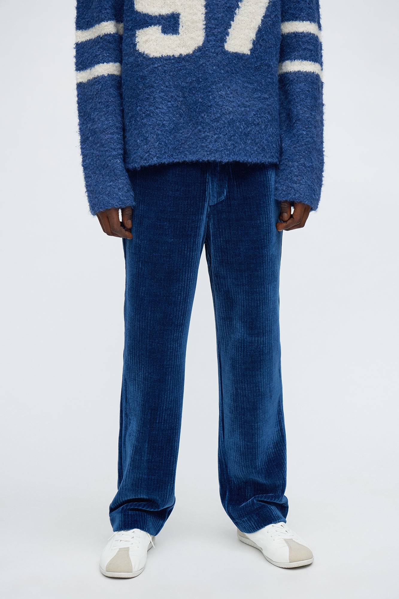Straight Ashwood Cord Pant - Navy