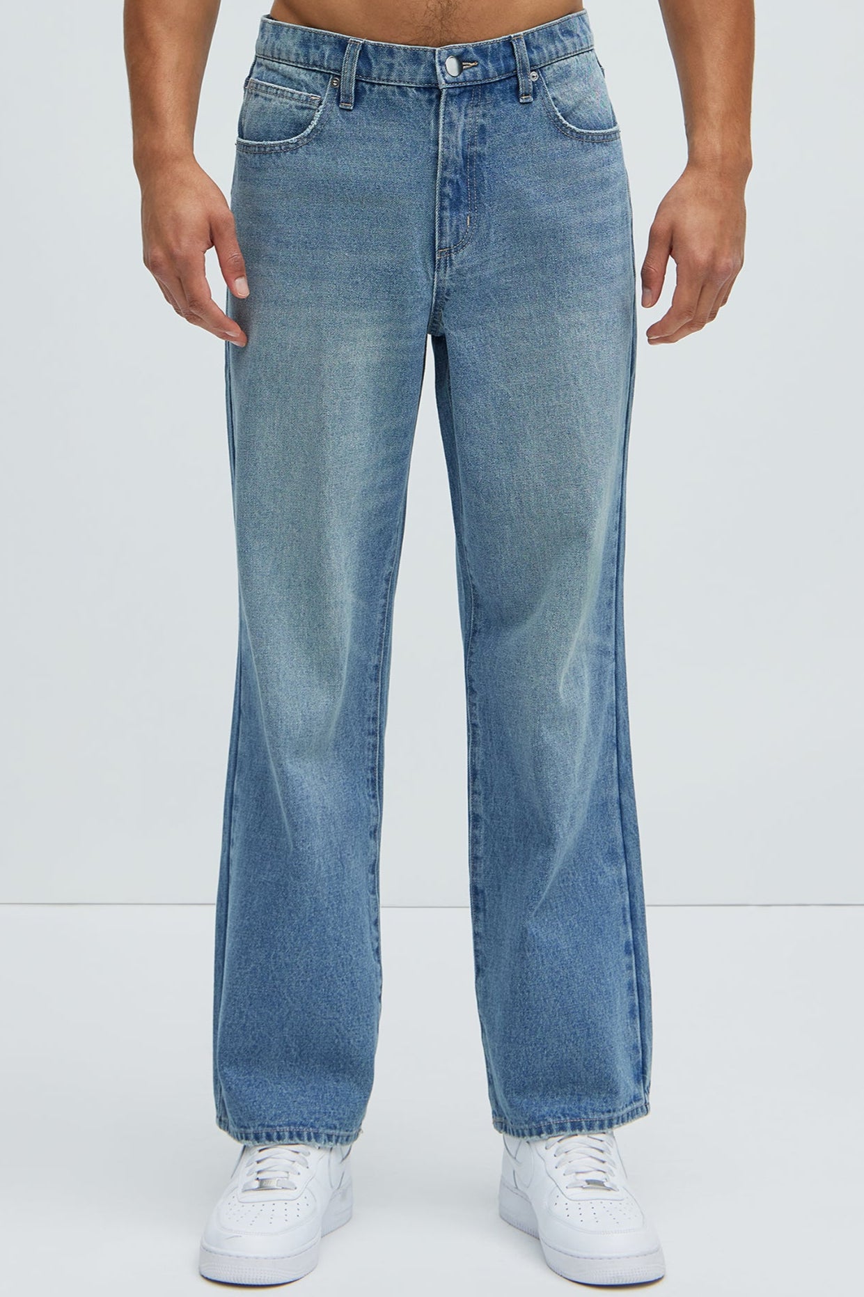 Classic Straight Fit Jeans - Medium Wash