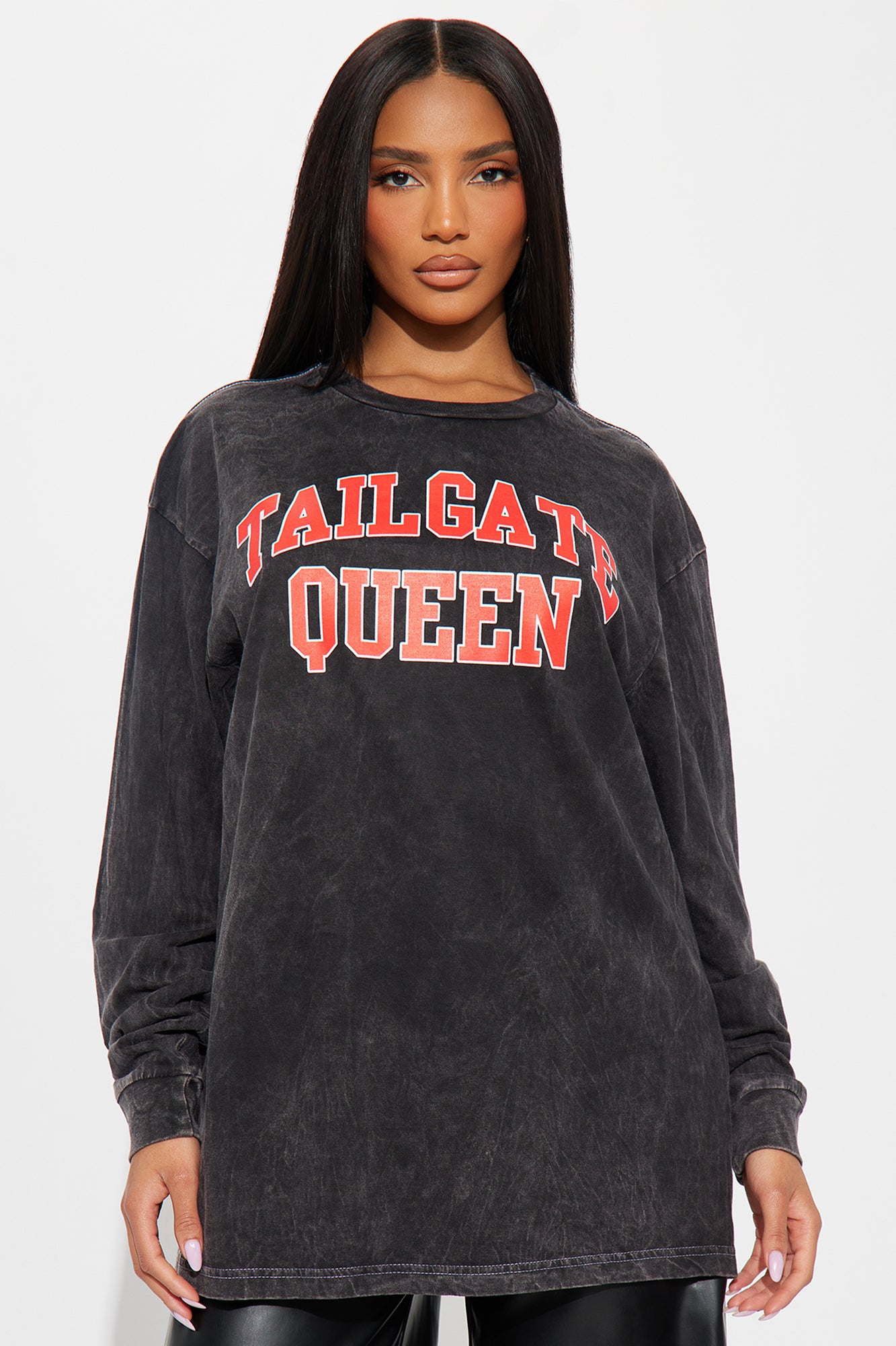 Tailgate Queen Washed Long Sleeve Tee - Black Wash