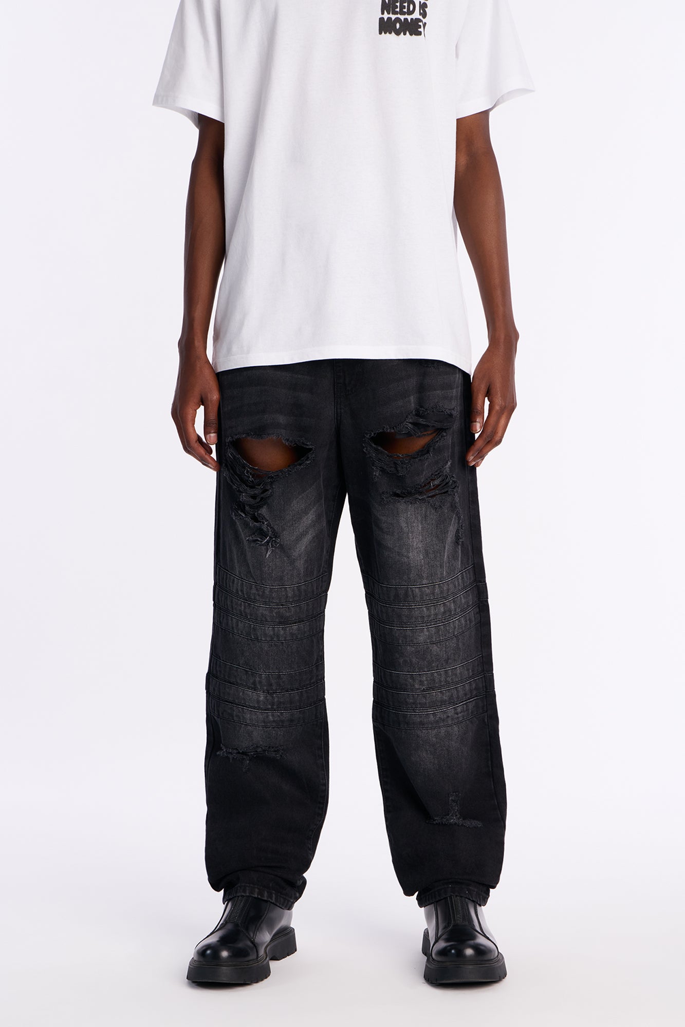 Straight Looked Destroyed Jean - Black Wash